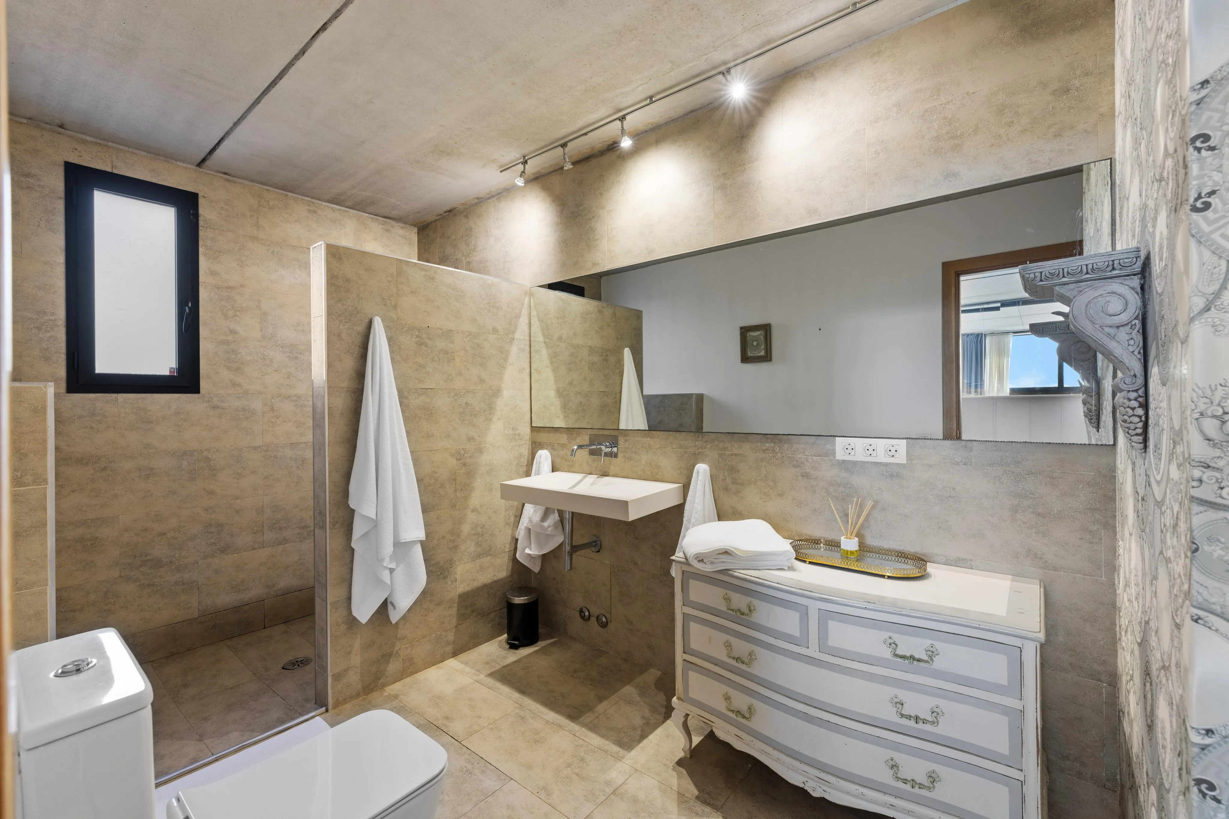 Ultra-modern halfvrijstaand huis aan de Costa de'n Blanes-15