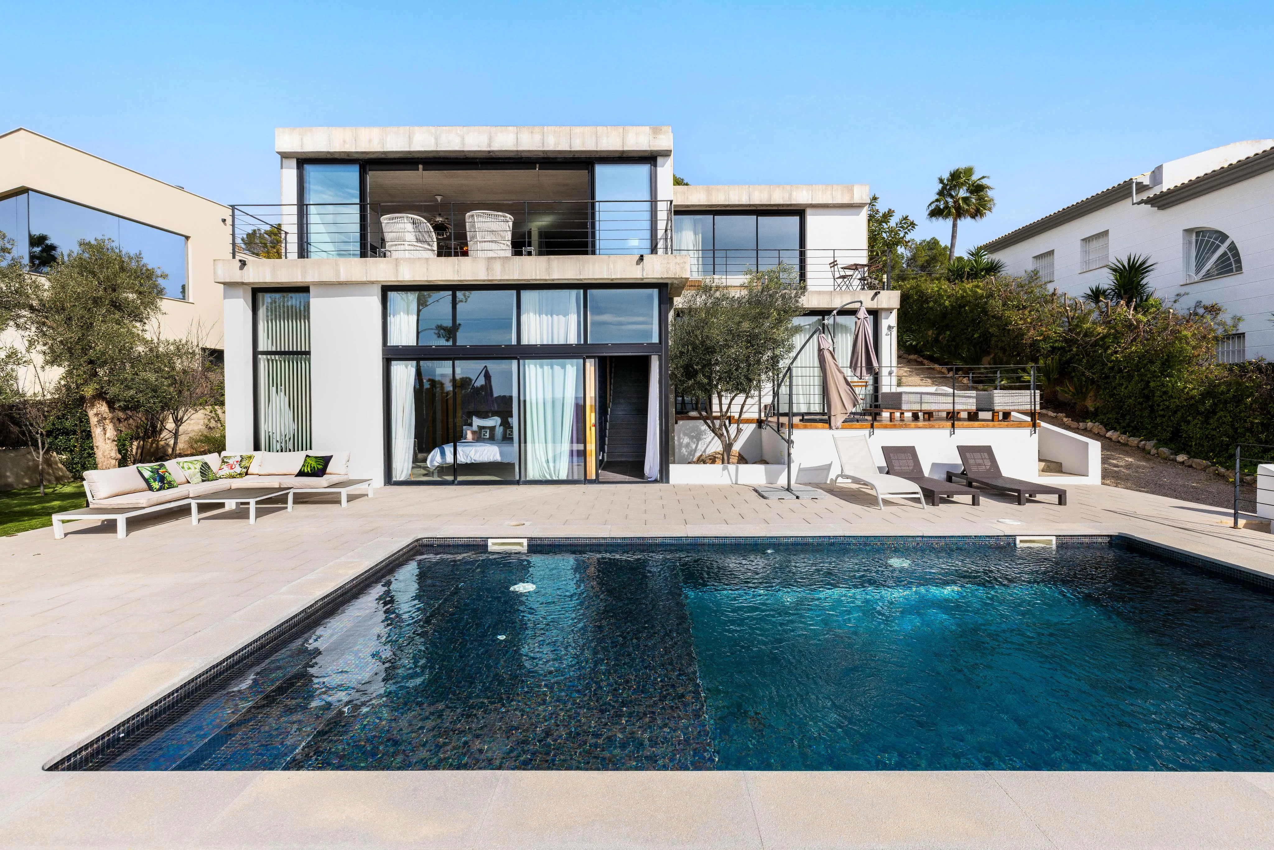 Ultra-modern halfvrijstaand huis aan de Costa de'n Blanes-1