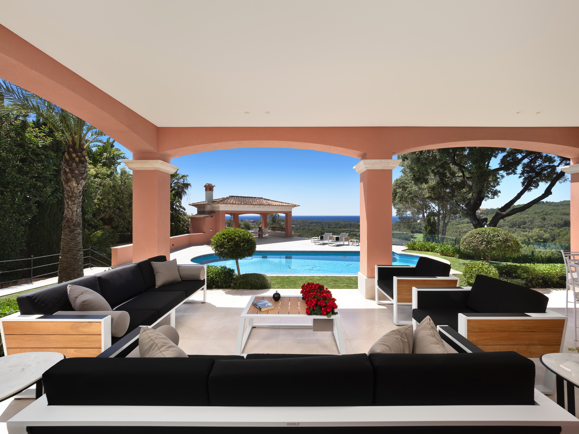 Villa completamente ristrutturata con vista sul mare e straordinarie spazi all’aperto-2