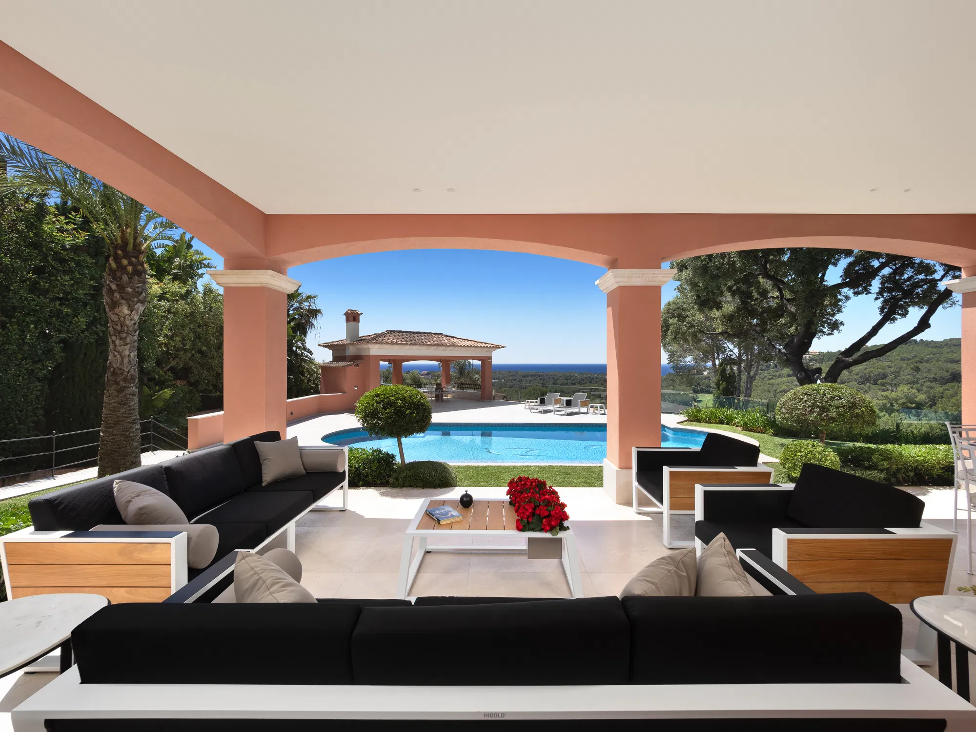 Villa completamente ristrutturata con vista sul mare e straordinarie spazi all’aperto-2