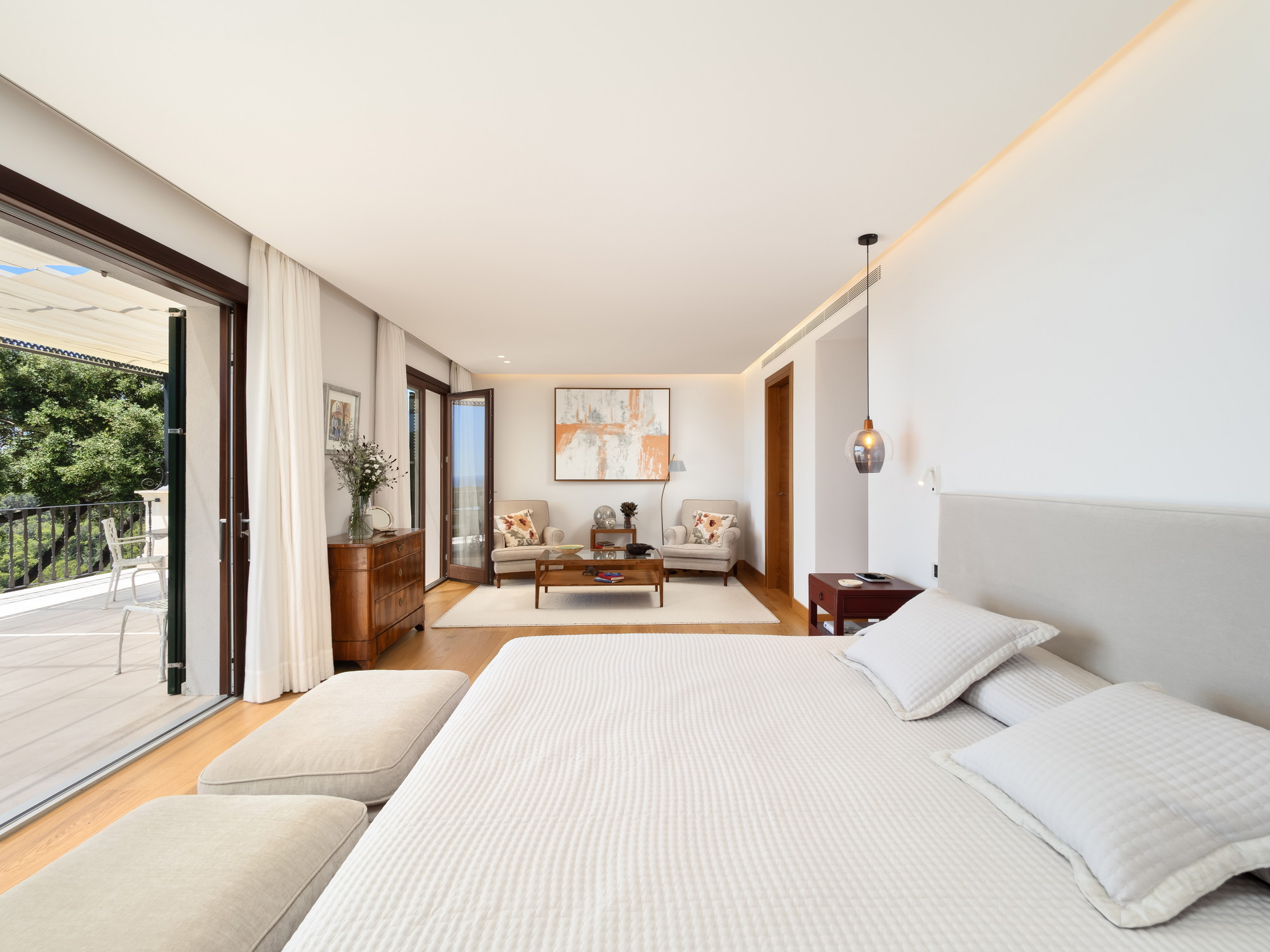 Villa completamente ristrutturata con vista sul mare e straordinarie spazi all’aperto-14