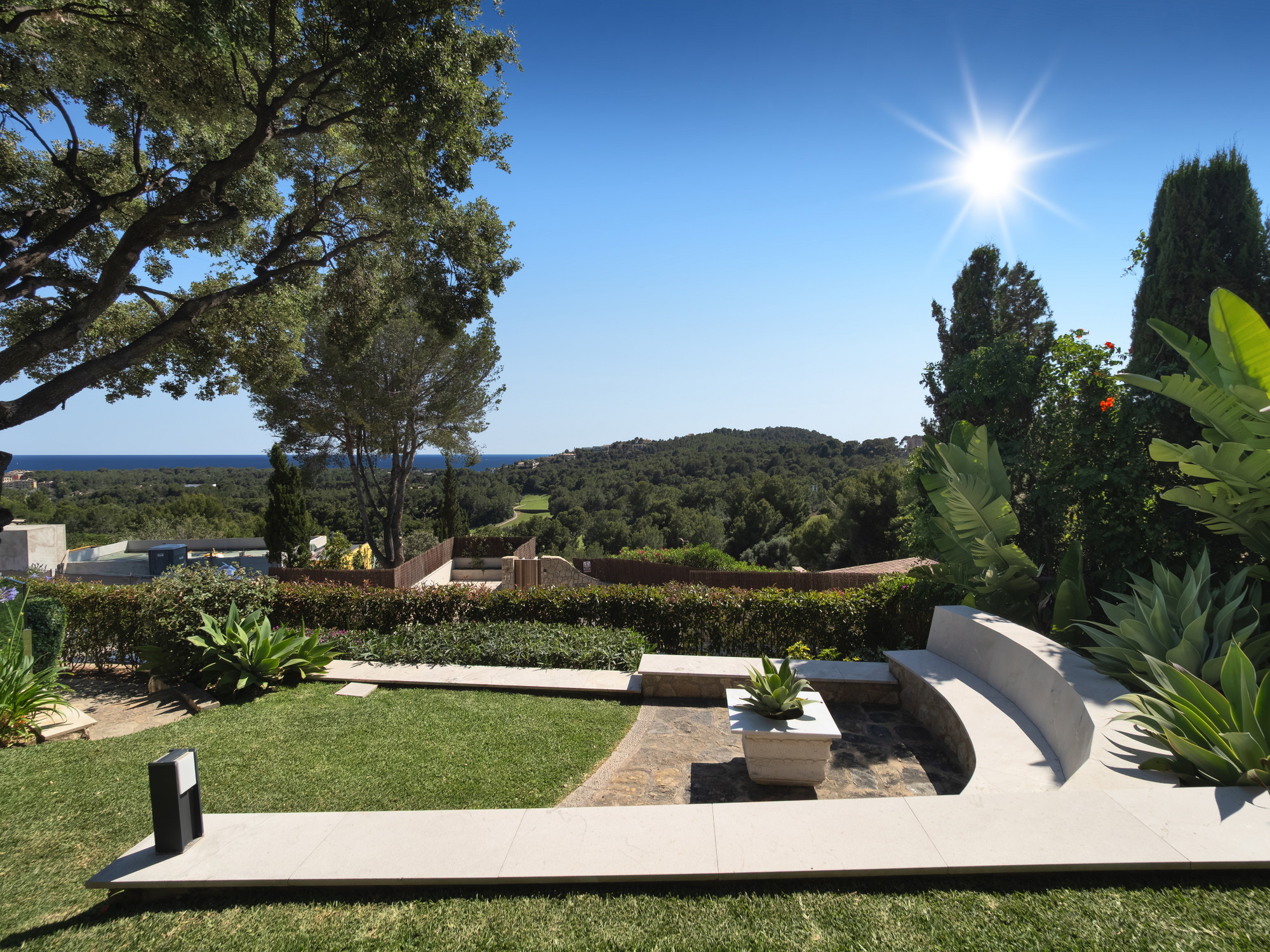 Villa completamente ristrutturata con vista sul mare e straordinarie spazi all’aperto-4