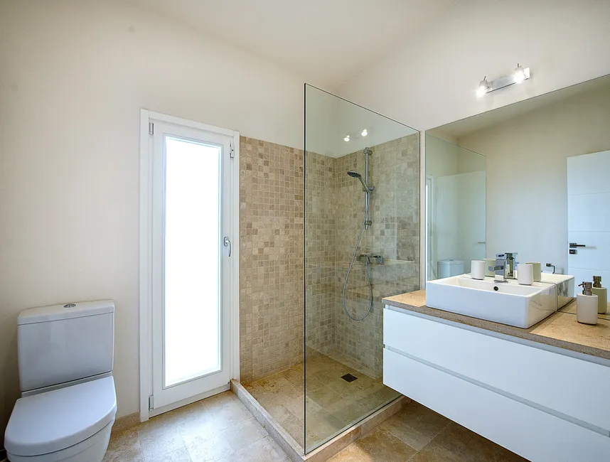 Panoramic Bliss: Holiday Villa in Portals Hills-14