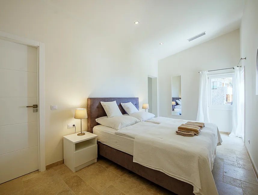 Panoramic Bliss: Holiday Villa in Portals Hills-13