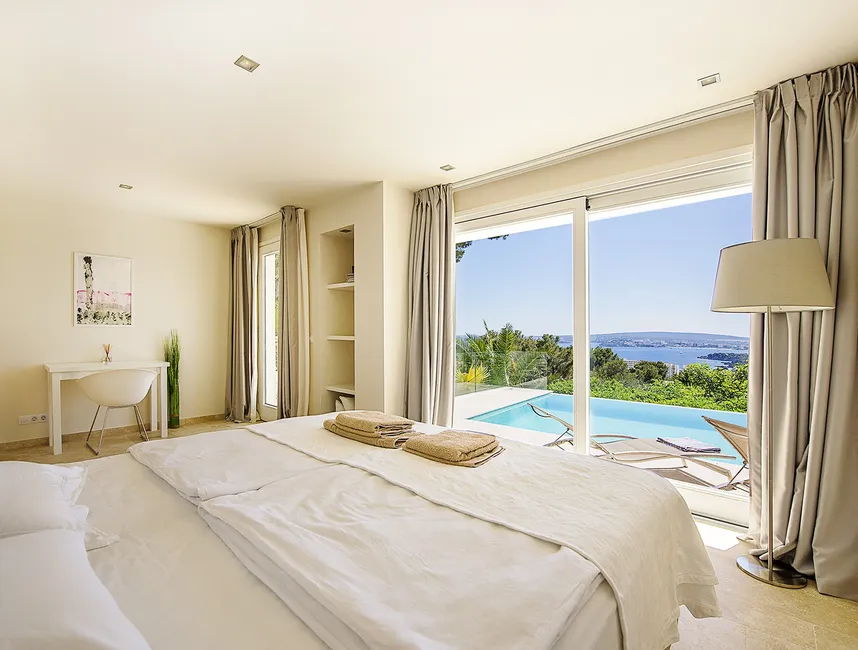 Panoramic Bliss: Holiday Villa in Portals Hills-11