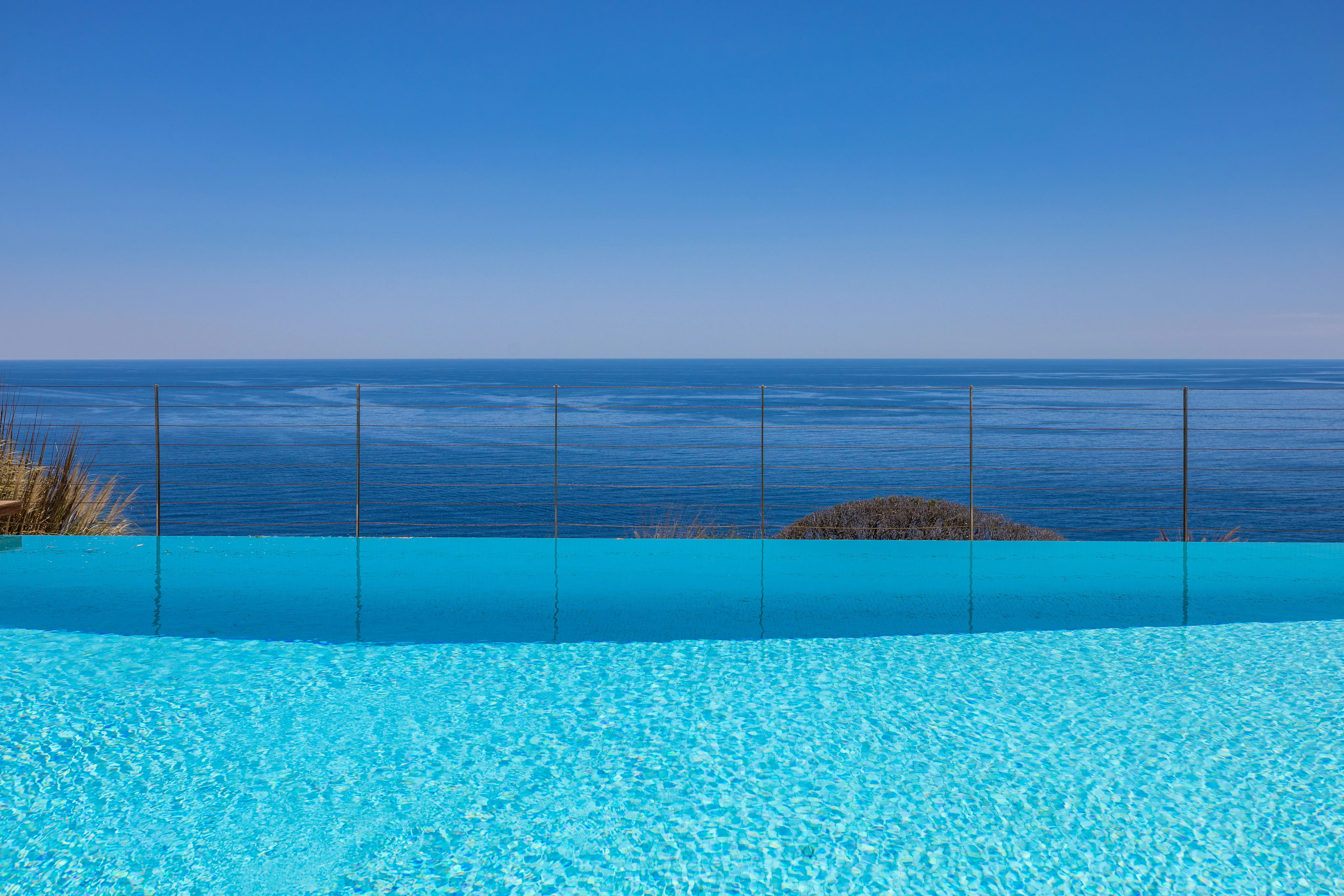 Modern garden apartment on the seafront with sea views-3