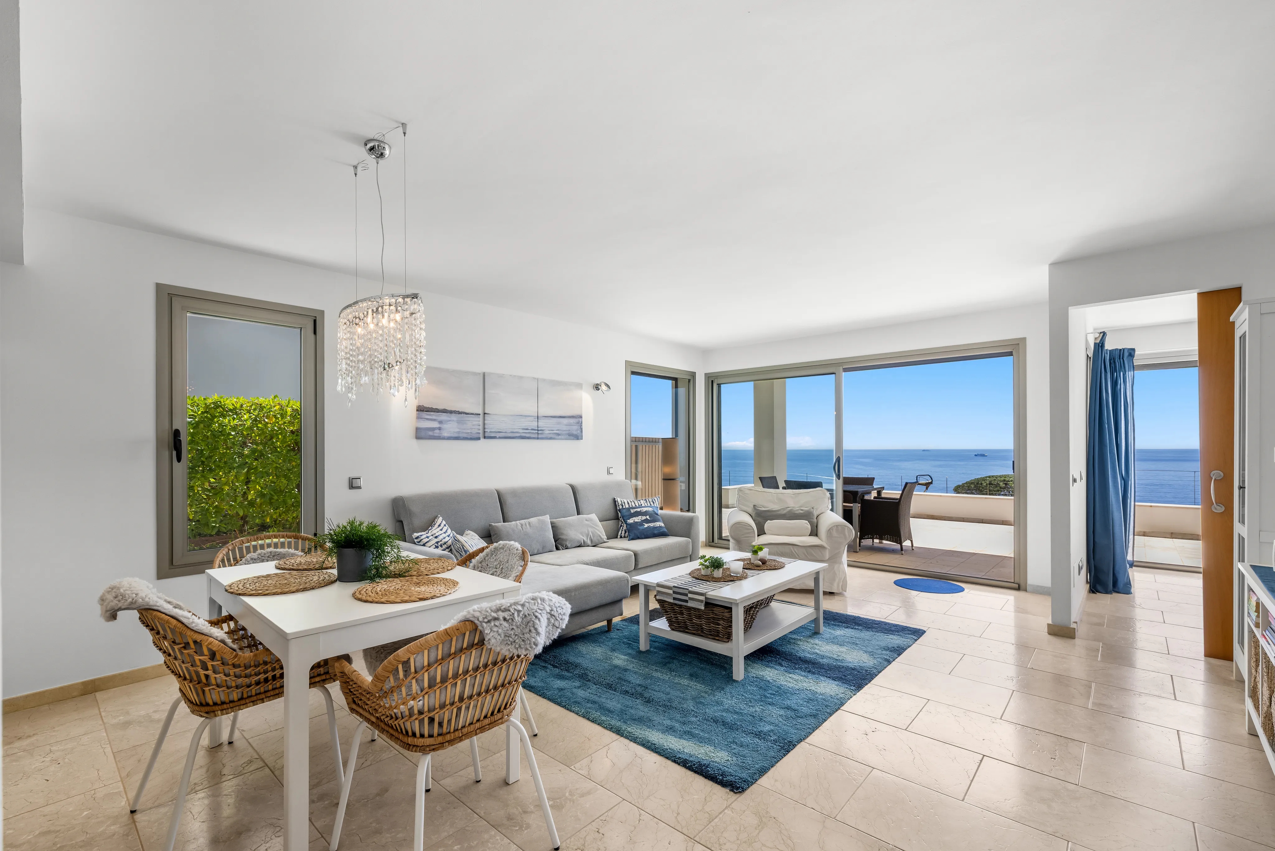 Modern garden apartment on the seafront with sea views-13
