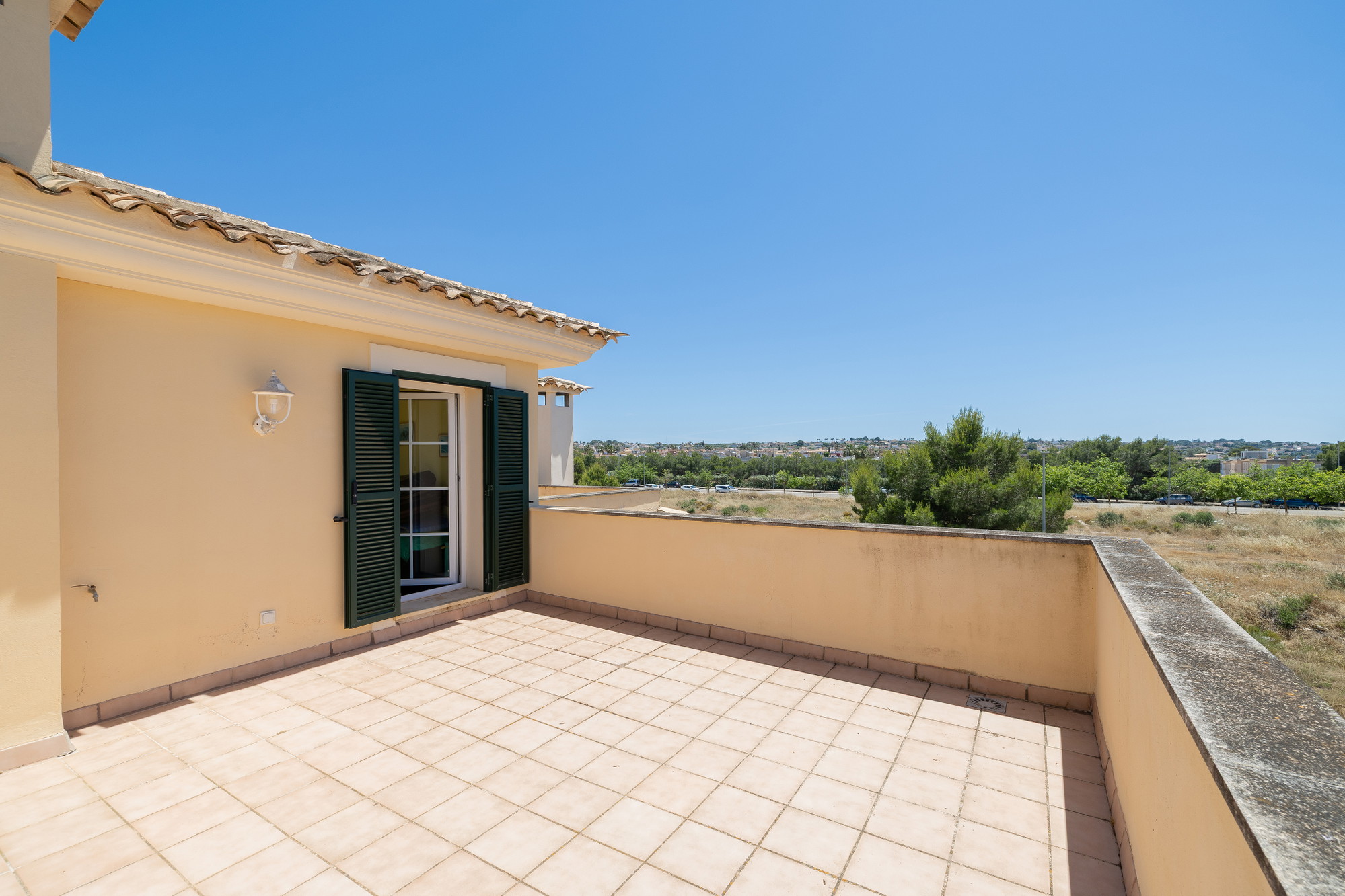 Vila adossada exclusiva amb piscina a Puig de Ros-18