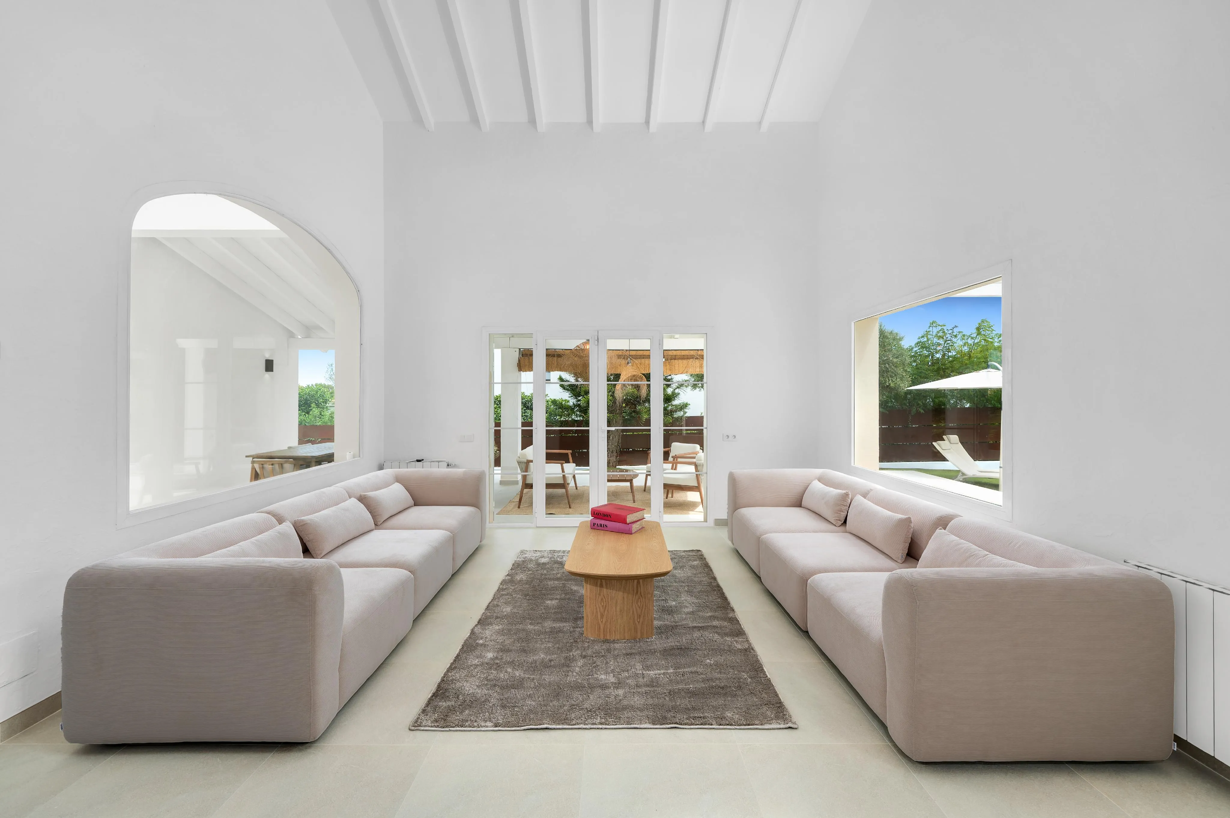 Spacious Villa in Prime Residential Area-3