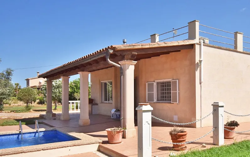 Dom wiejski z basenem w Llucmajor