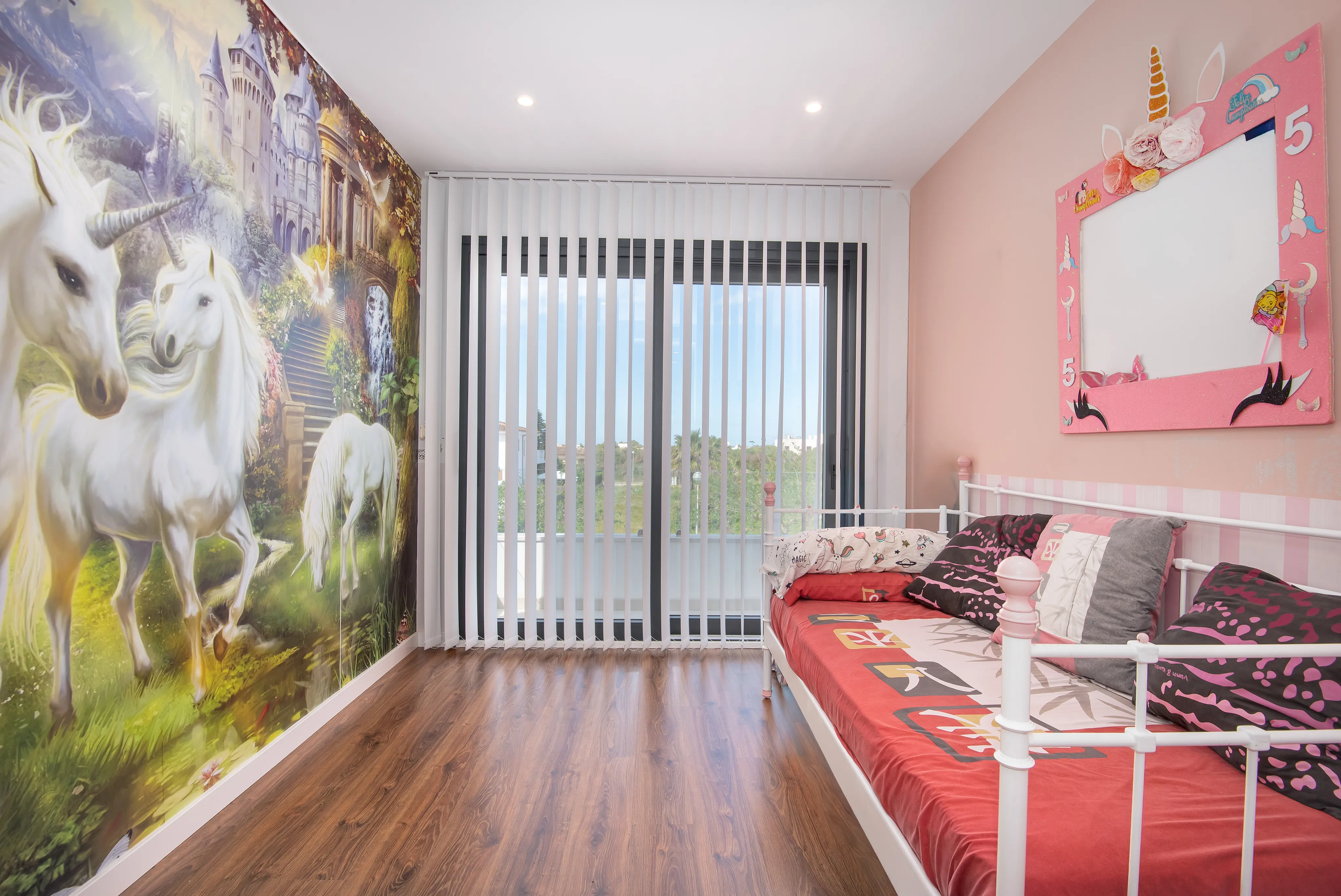 Vila moderna prop del mar-19