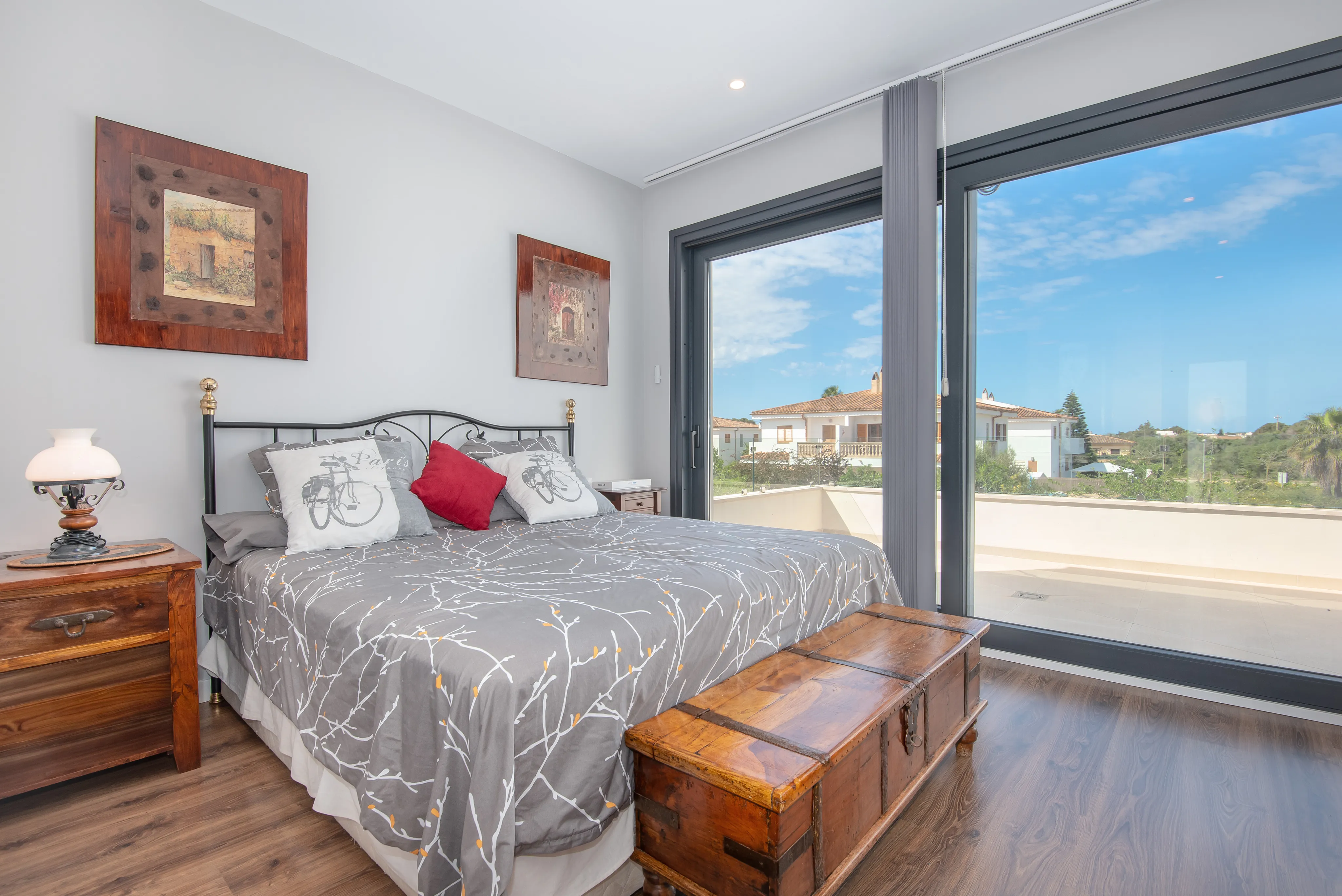 Vila moderna prop del mar-16