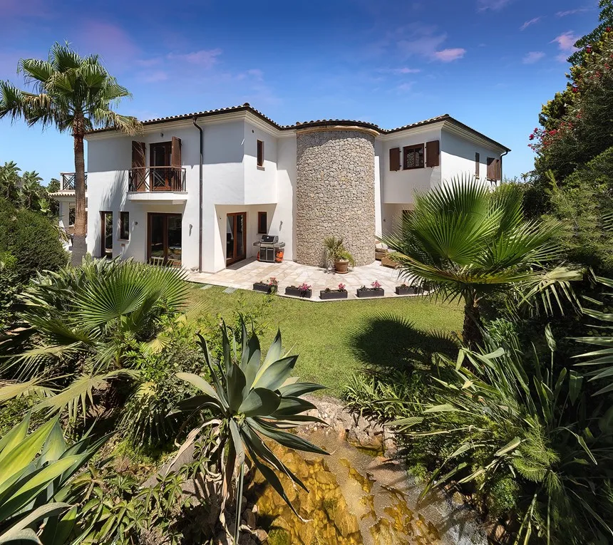 Fantàstica vila en una exclusiva zona residencial-10