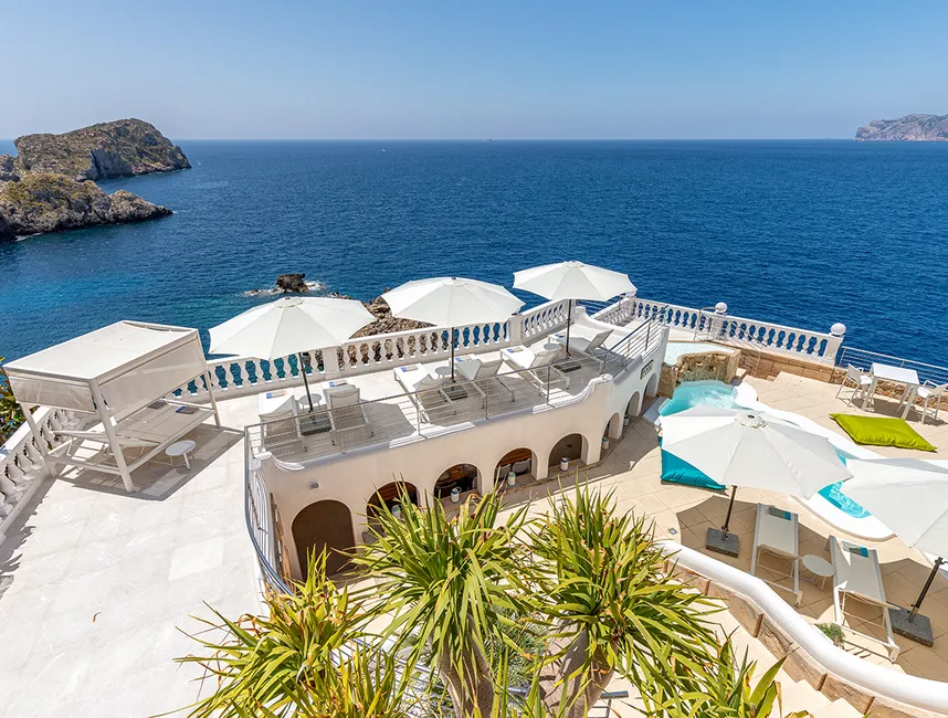 Paradís enfront del mar per a unes vacances de somni. Accés directe al mar a Santa Ponsa-21