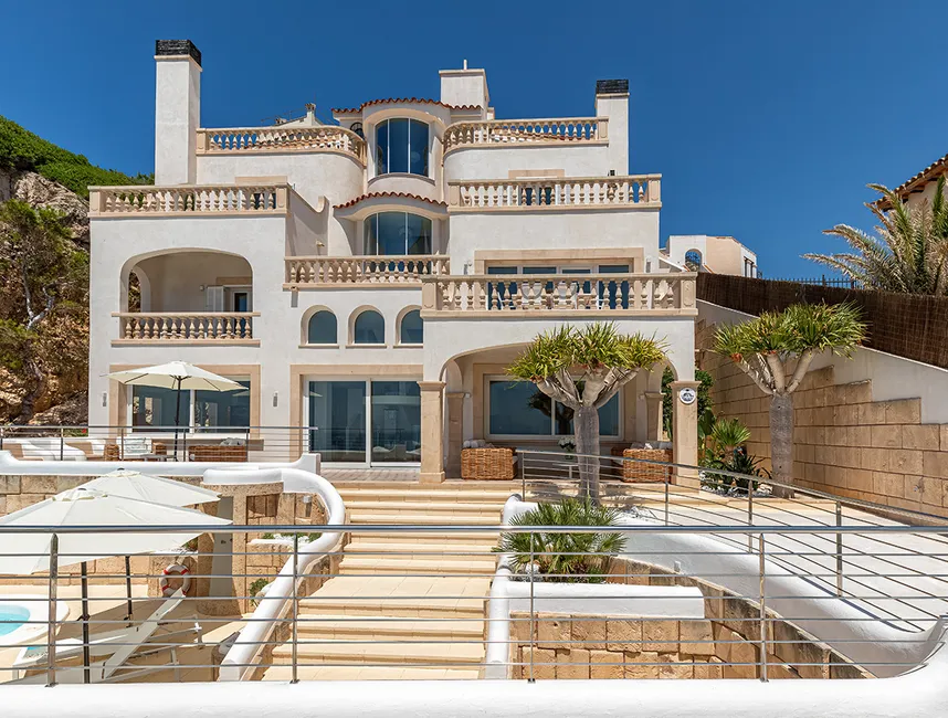 Raj nad morzem na wymarzone wakacje. Bezpośredni dostęp do morza w Santa Ponsa-23