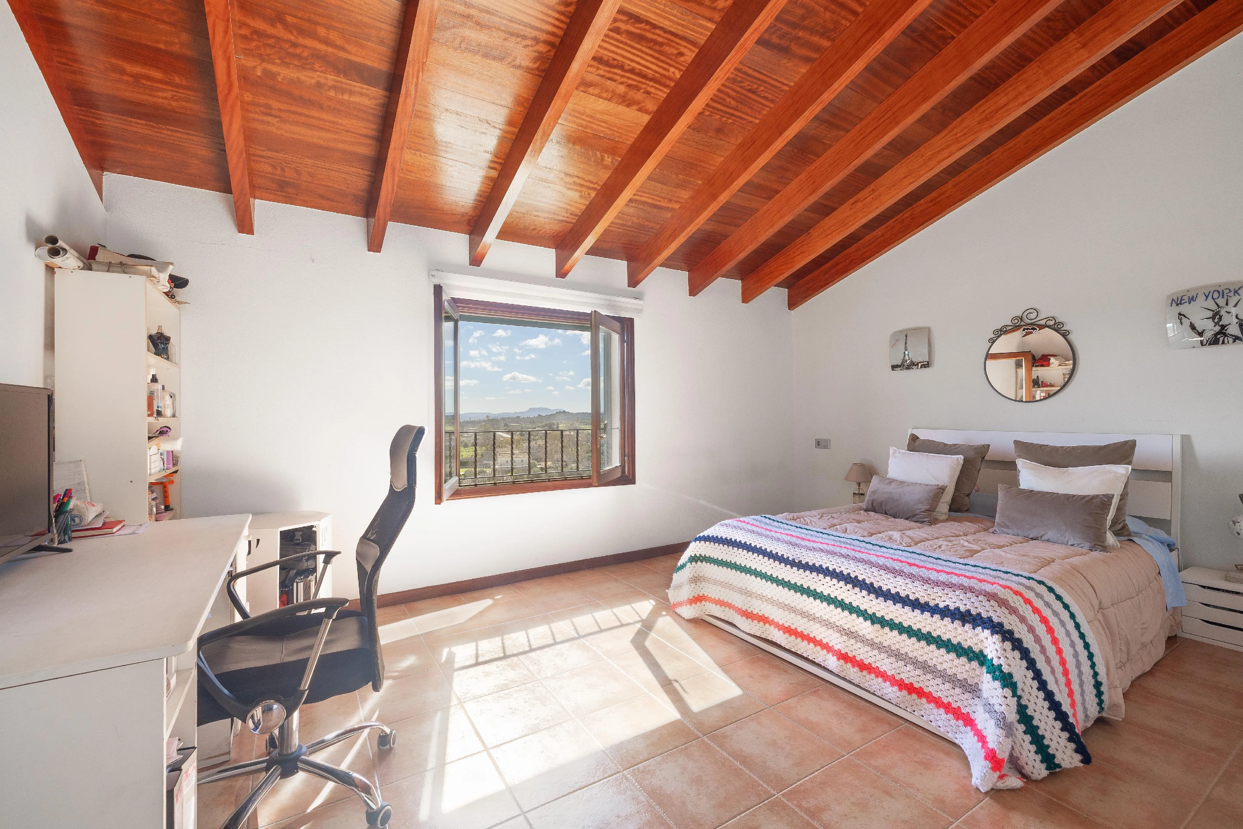 Casa de pueblo con piscina, garaje y vistas panorámicas en Selva-6