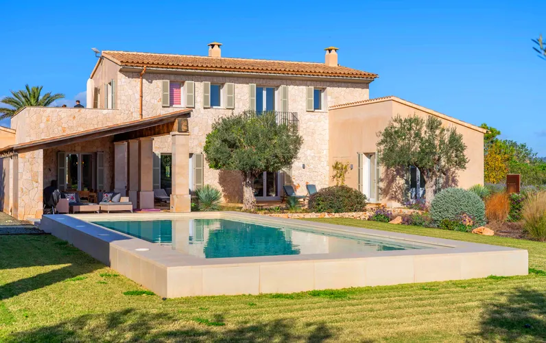 Elegante finca a pochi passi da Santanyi