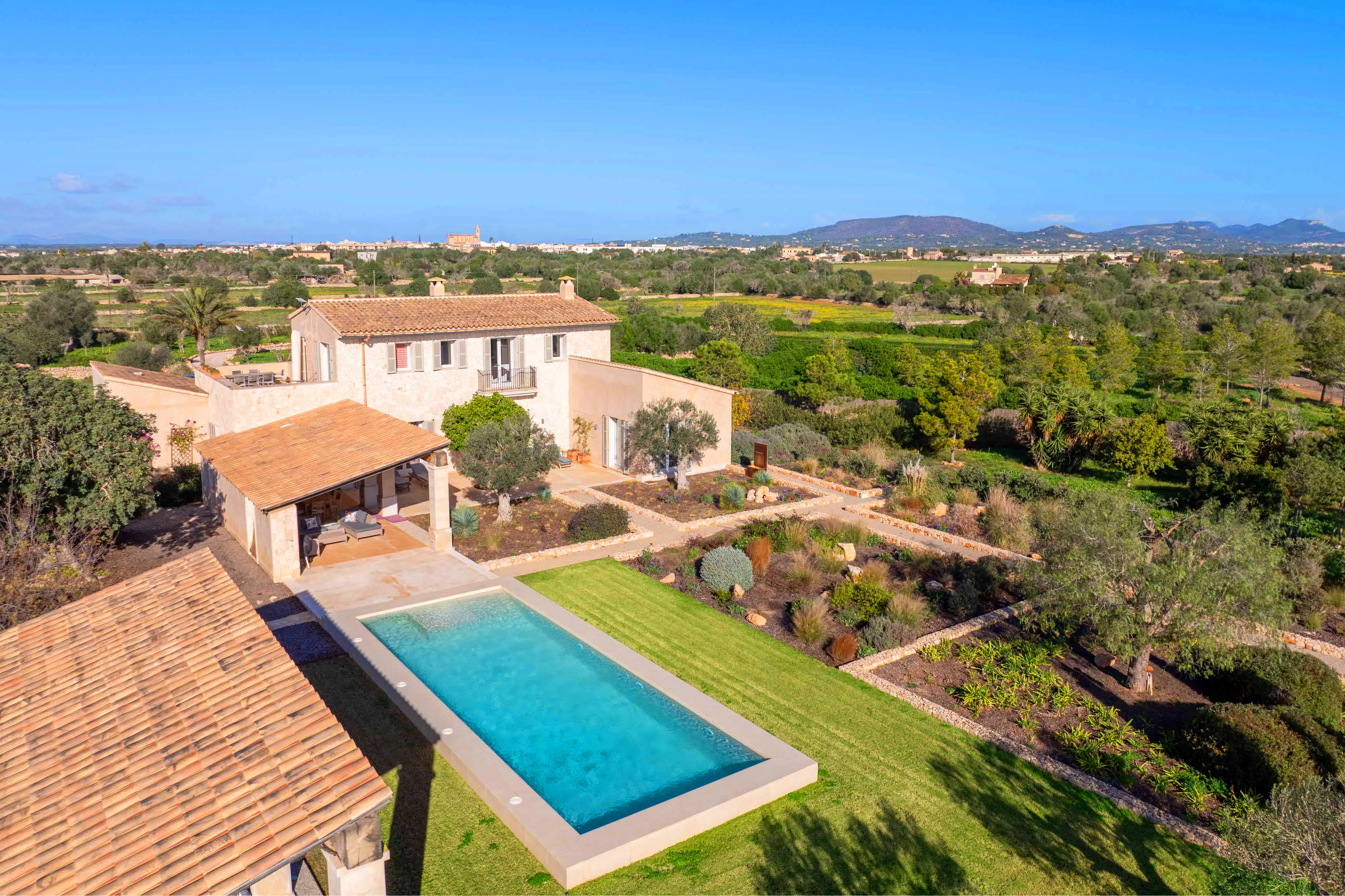 Stilfuld finca i gåafstand fra Santanyi-1