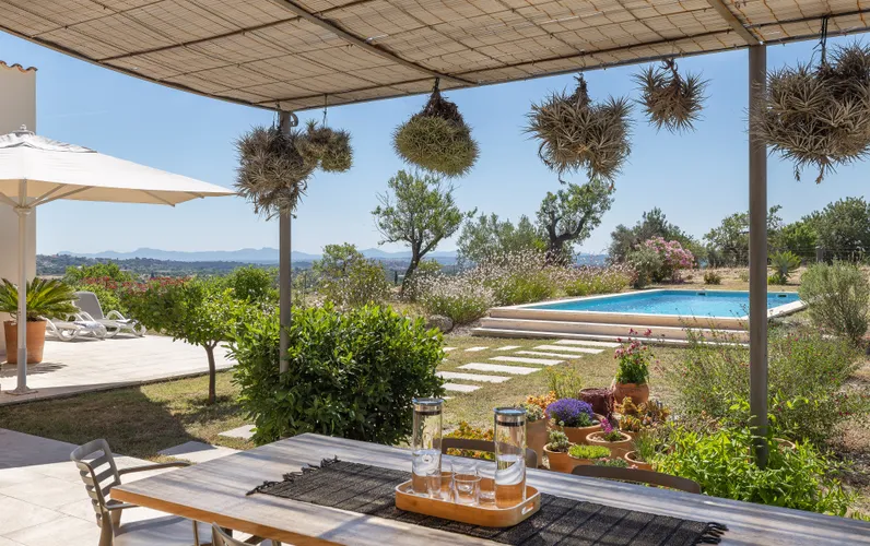 Mediterranean Finca in Moscari with pool, guest studio, and a unique 360° panorama