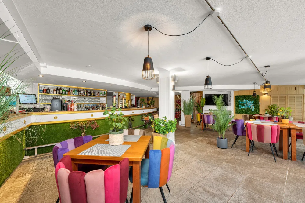 Restaurant for sale on the beachfront in El Arenal-8