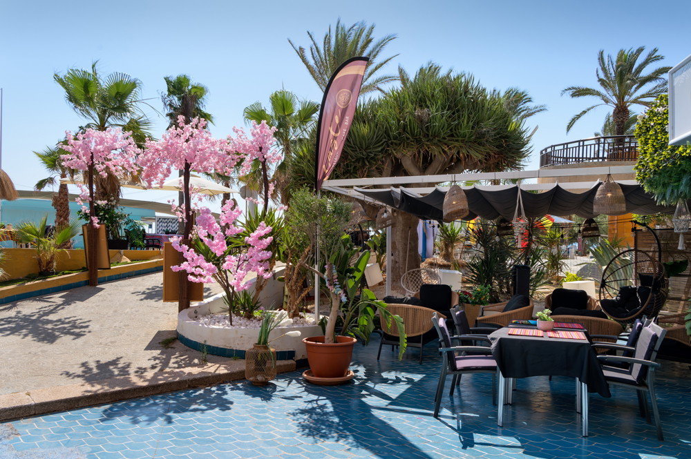 Restaurant for sale on the beachfront in El Arenal-11