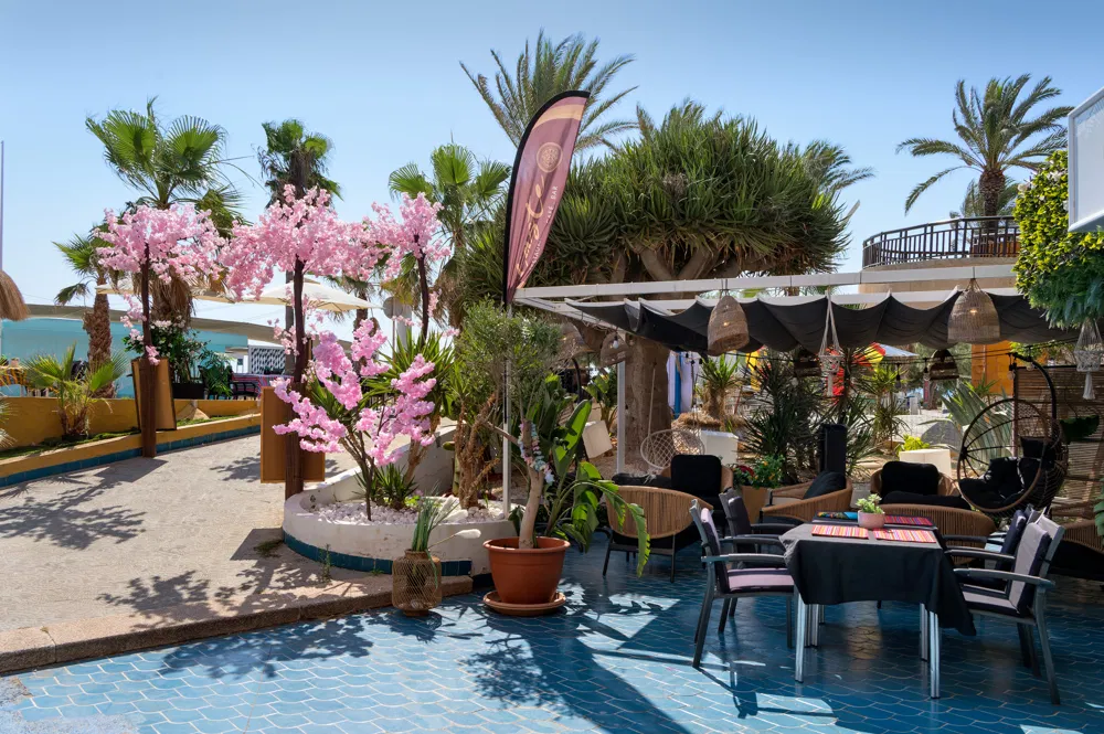 Restaurant for sale on the beachfront in El Arenal-11