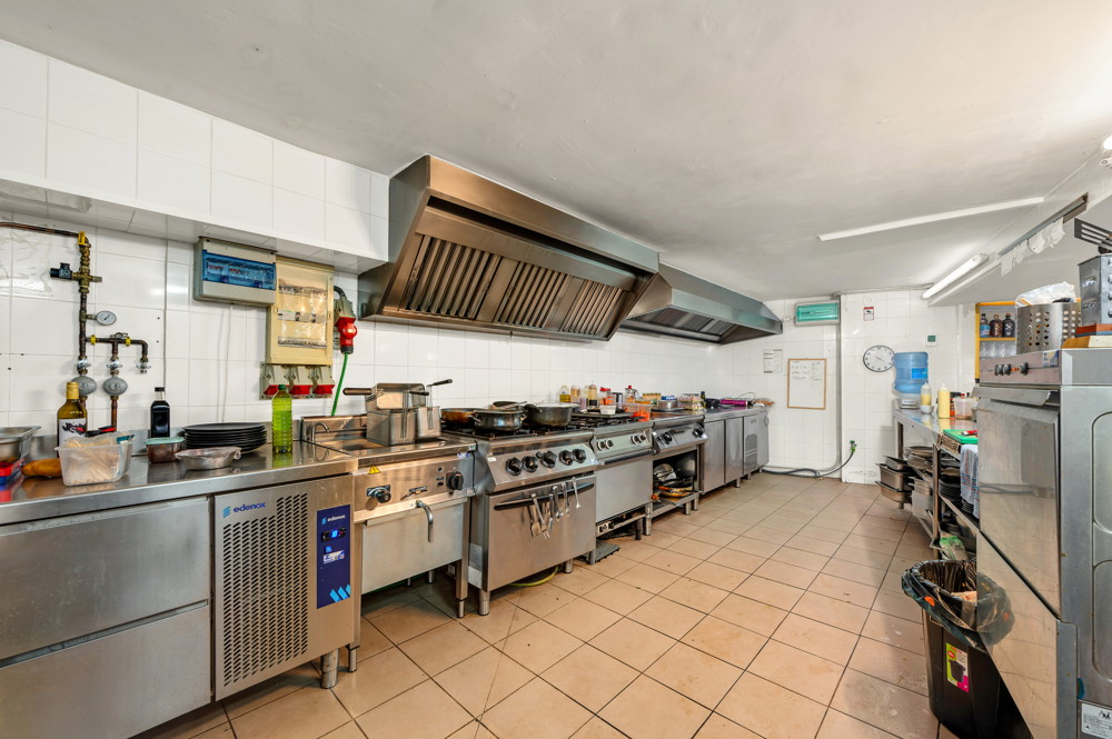 Restaurant for sale on the beachfront in El Arenal-5