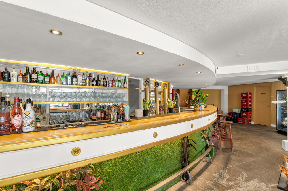 Restaurant for sale on the beachfront in El Arenal-9