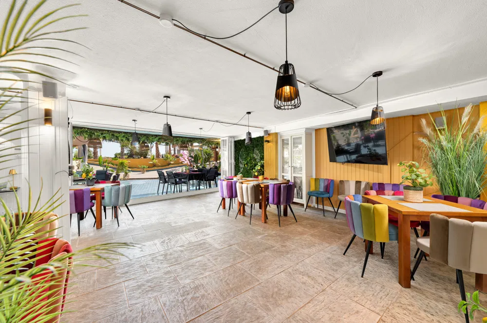 Restaurant for sale on the beachfront in El Arenal-1