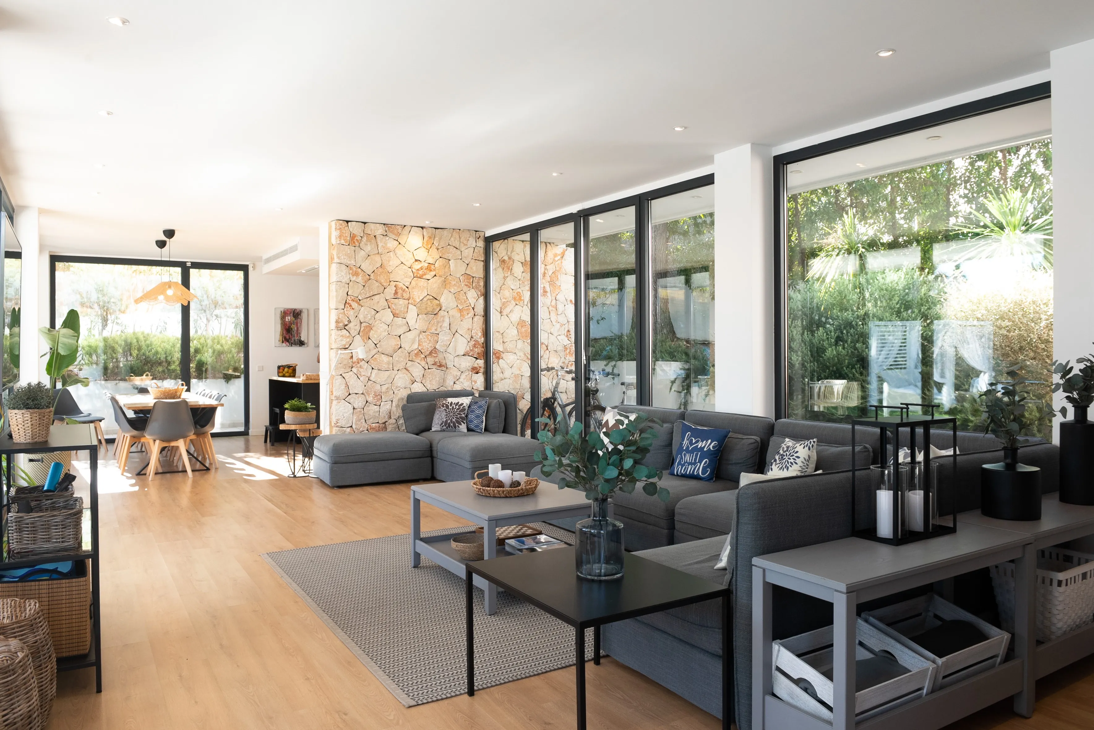 Moderne villa med gode faciliteter-4