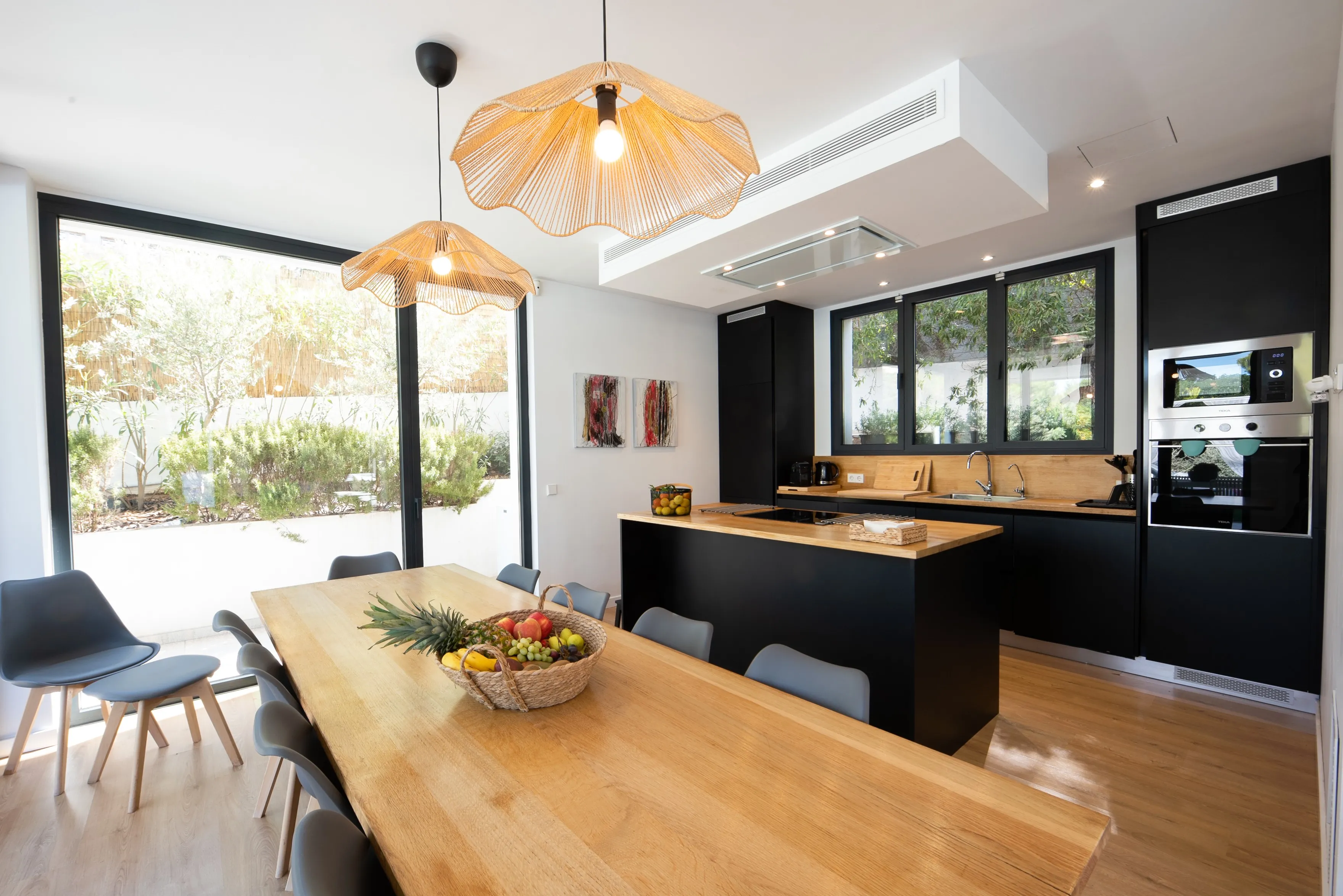 Modern villa med bra bekvämligheter-6