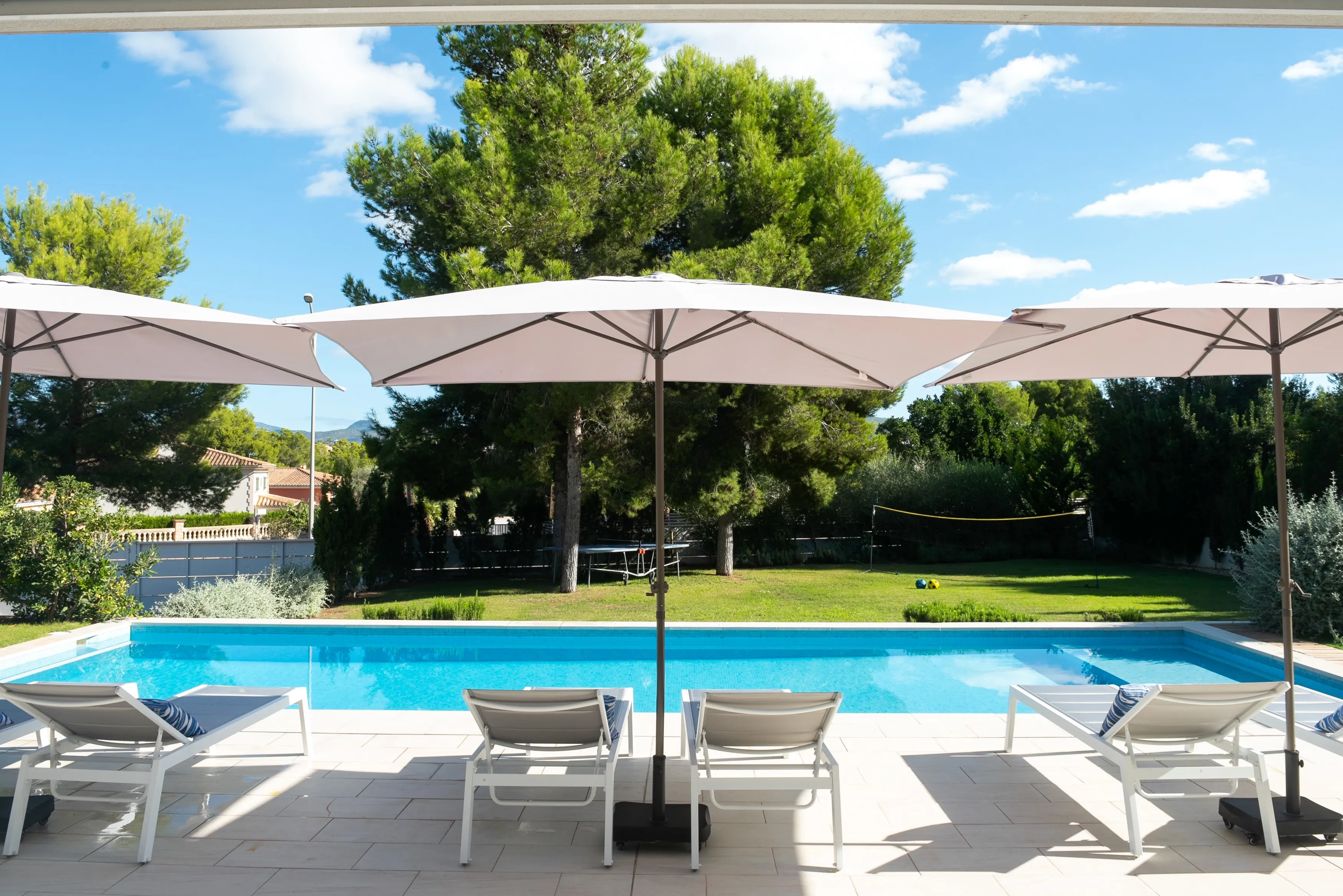 Moderne villa med gode faciliteter-3