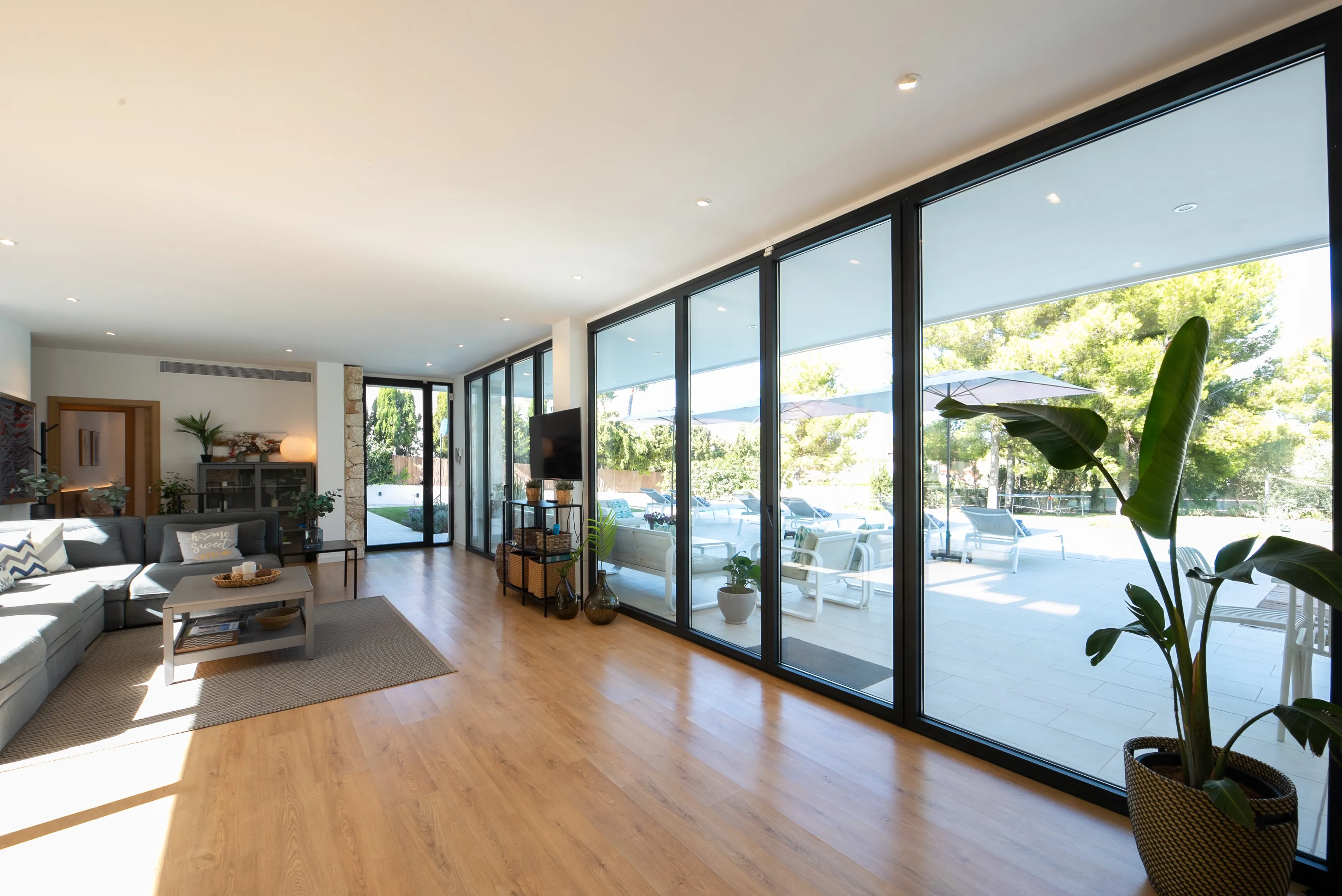 Moderne villa med gode faciliteter-5