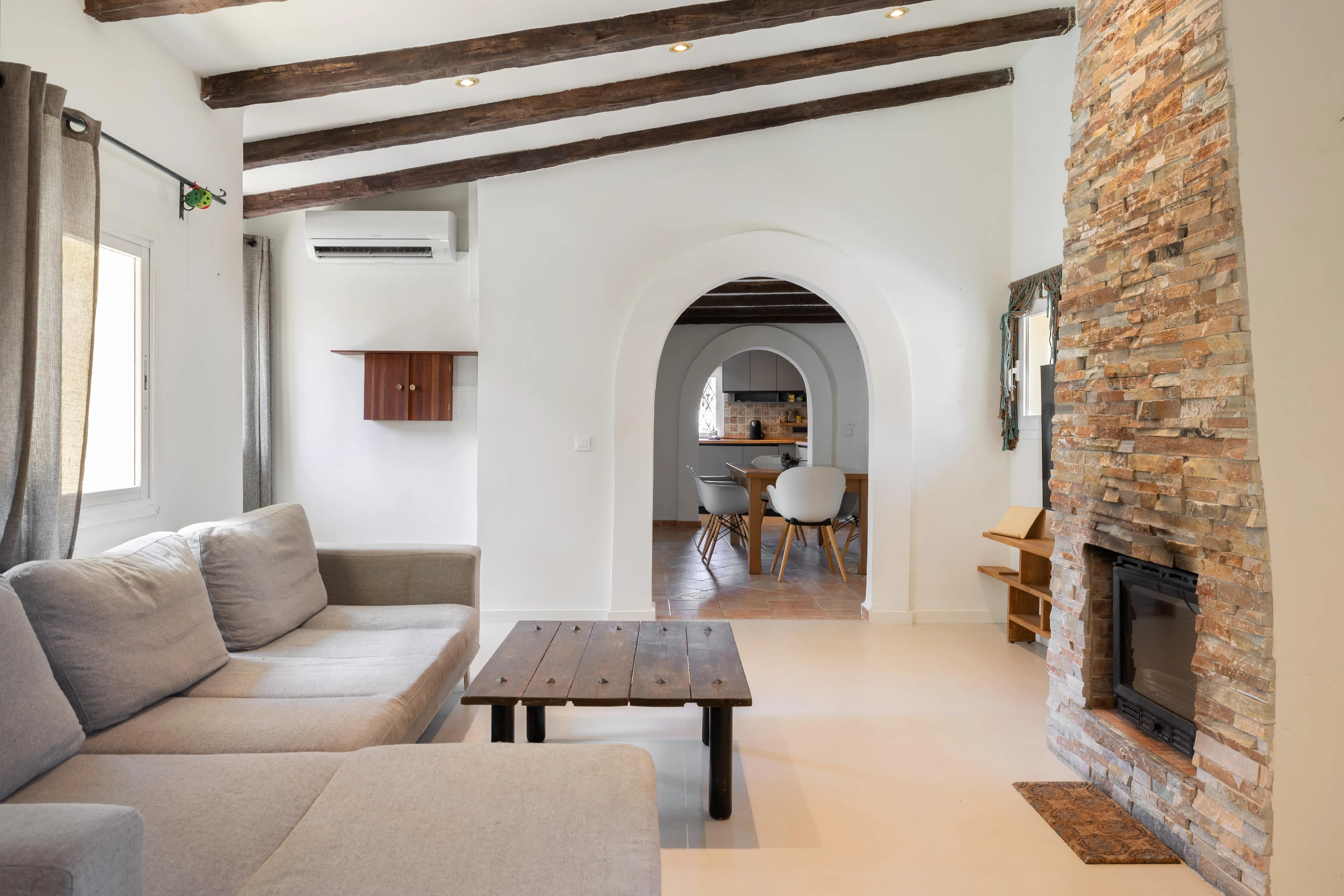 Finca mit Gästebereich und Ställen in Bunyola-10