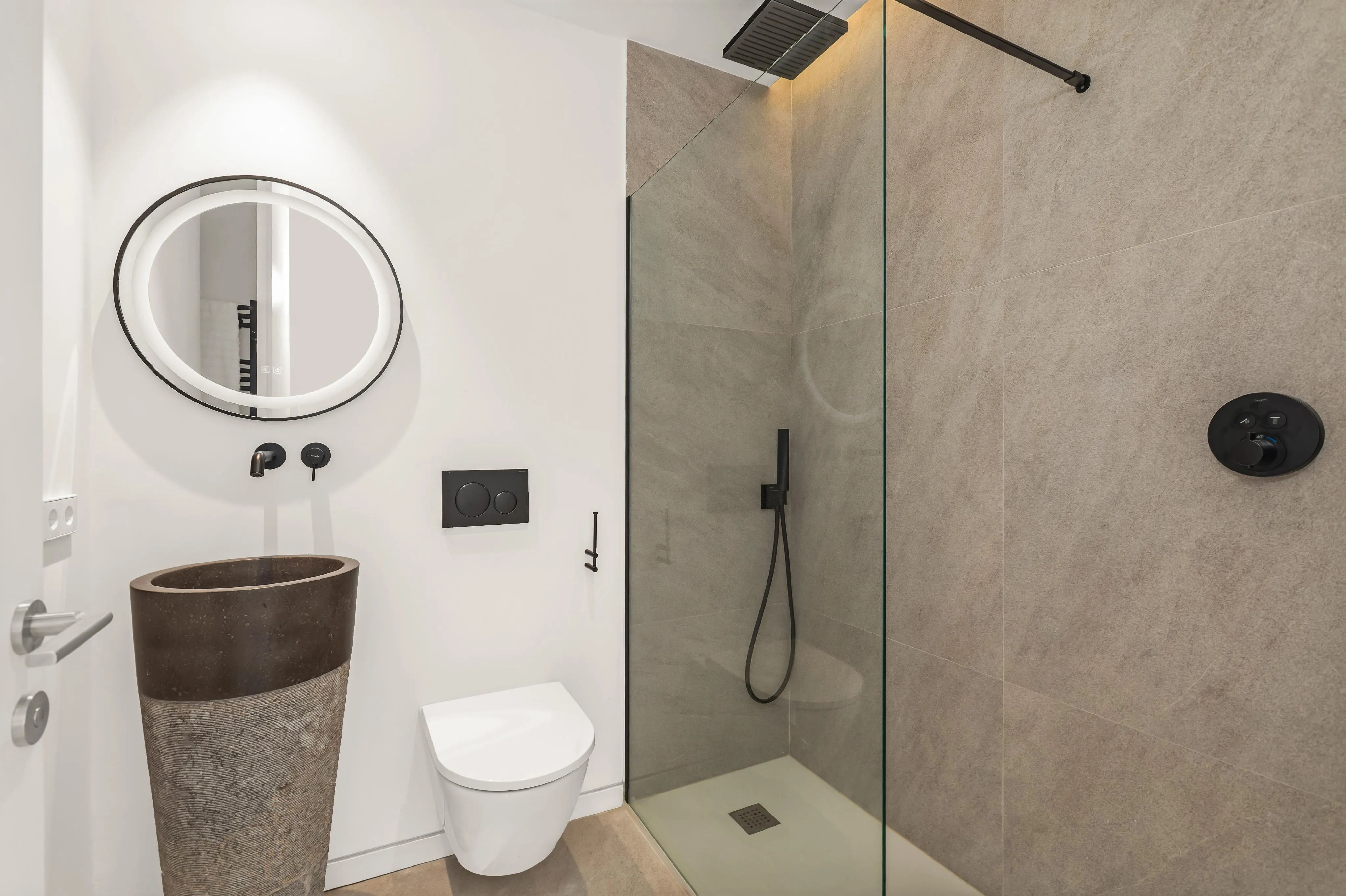 Elegant apartament amb Acabats Premium i Garatge-13