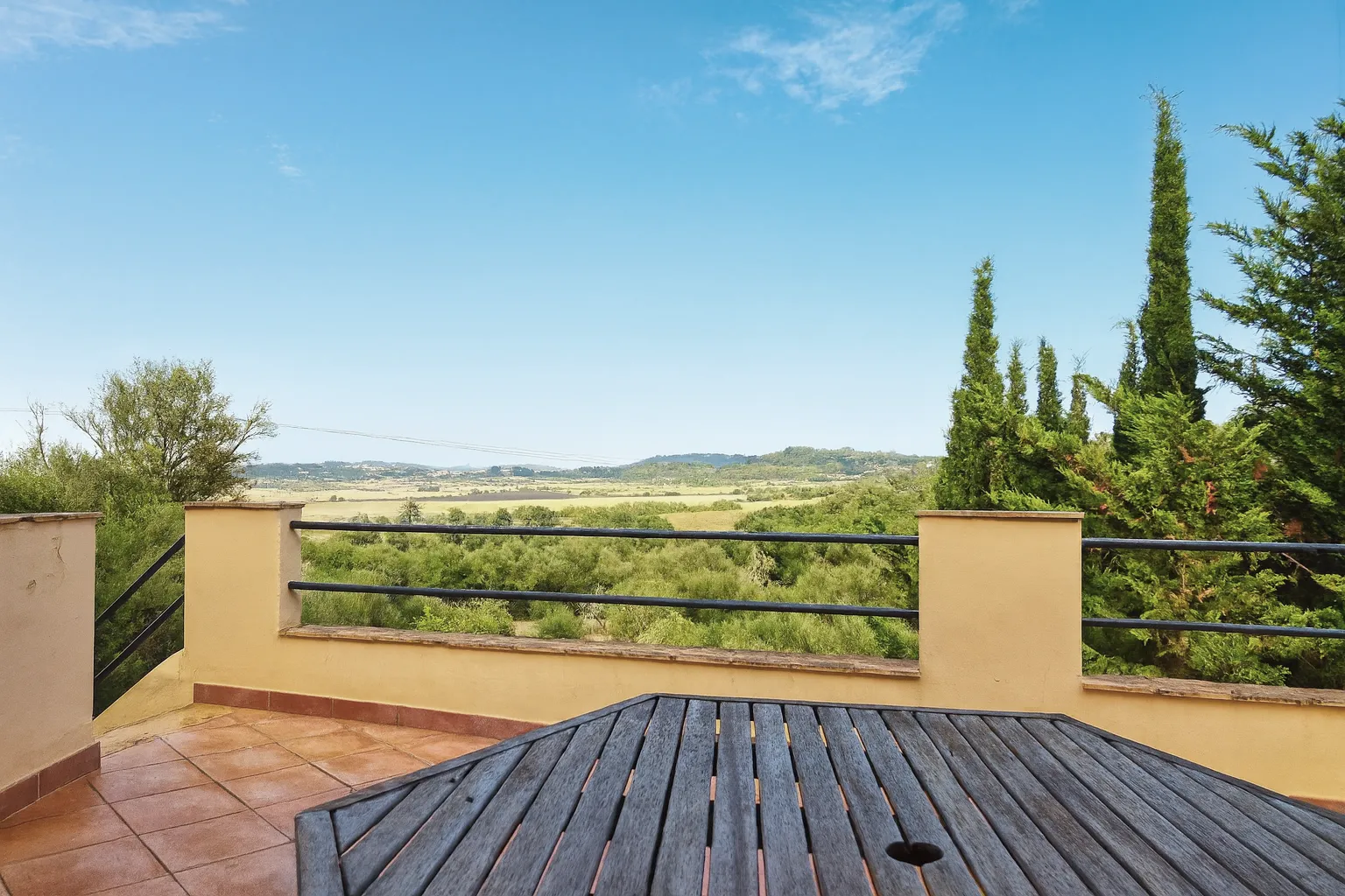 Charming finca in an idyllic location with beautiful views-3