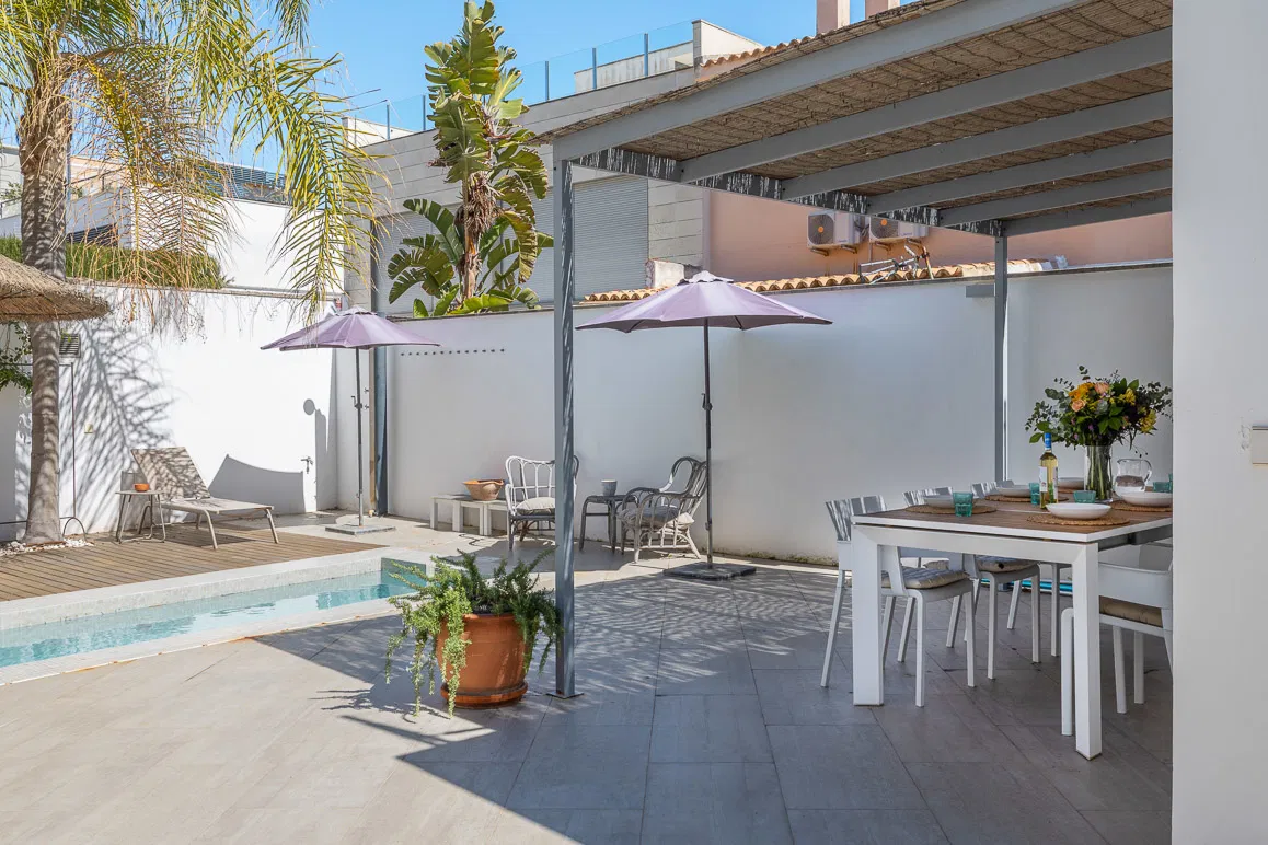 Charmante maison mitoyenne avec très grand patio et accès direct à la mer-14