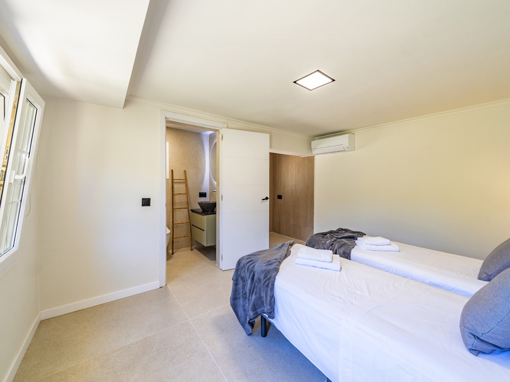 " ES CASTELL " Temporary rental / second residence in Pollensa-27