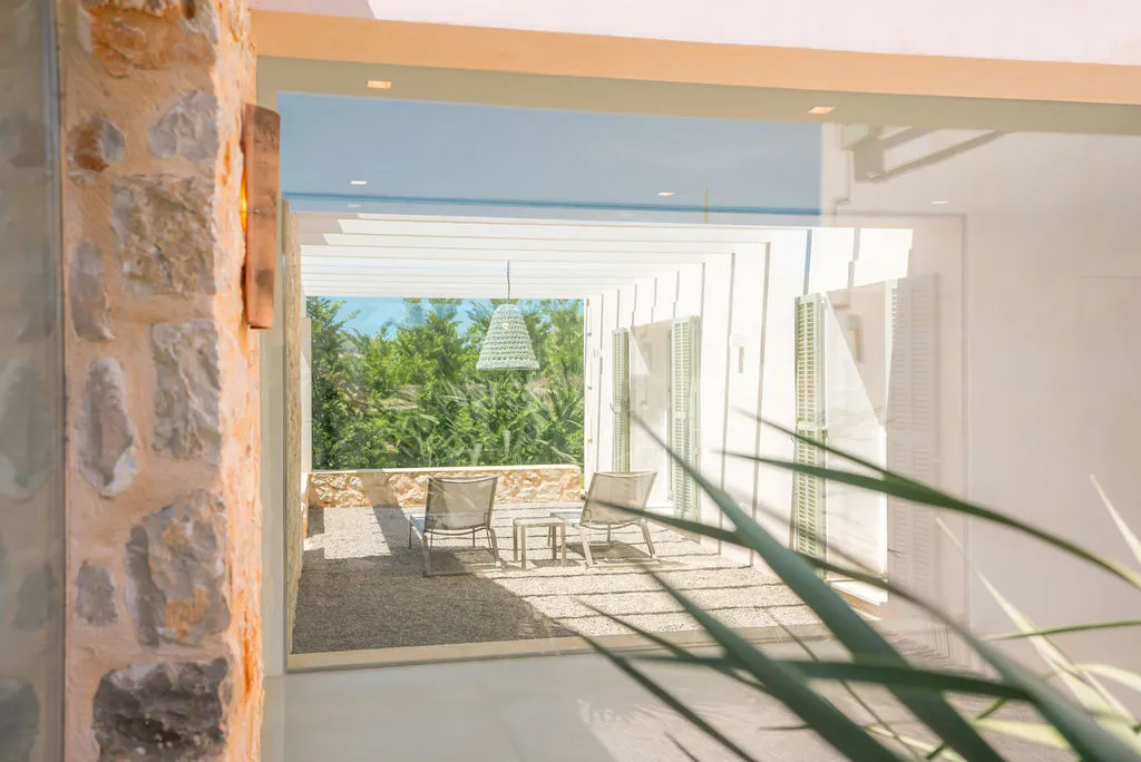 Unique new-build finca with sweeping sea views-11