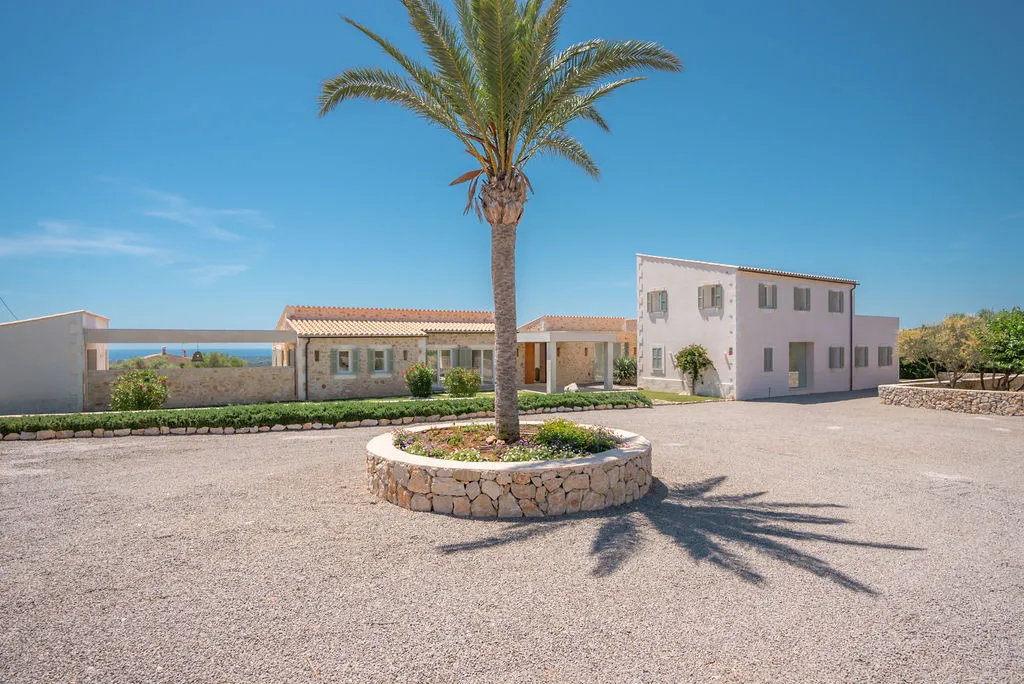 Unique new-build finca with sweeping sea views-20