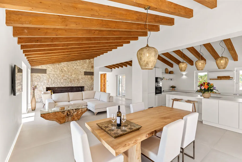 Lujosa finca d'obra nova amb vistes panoràmiques al mar prop de Sant Llorenç-8