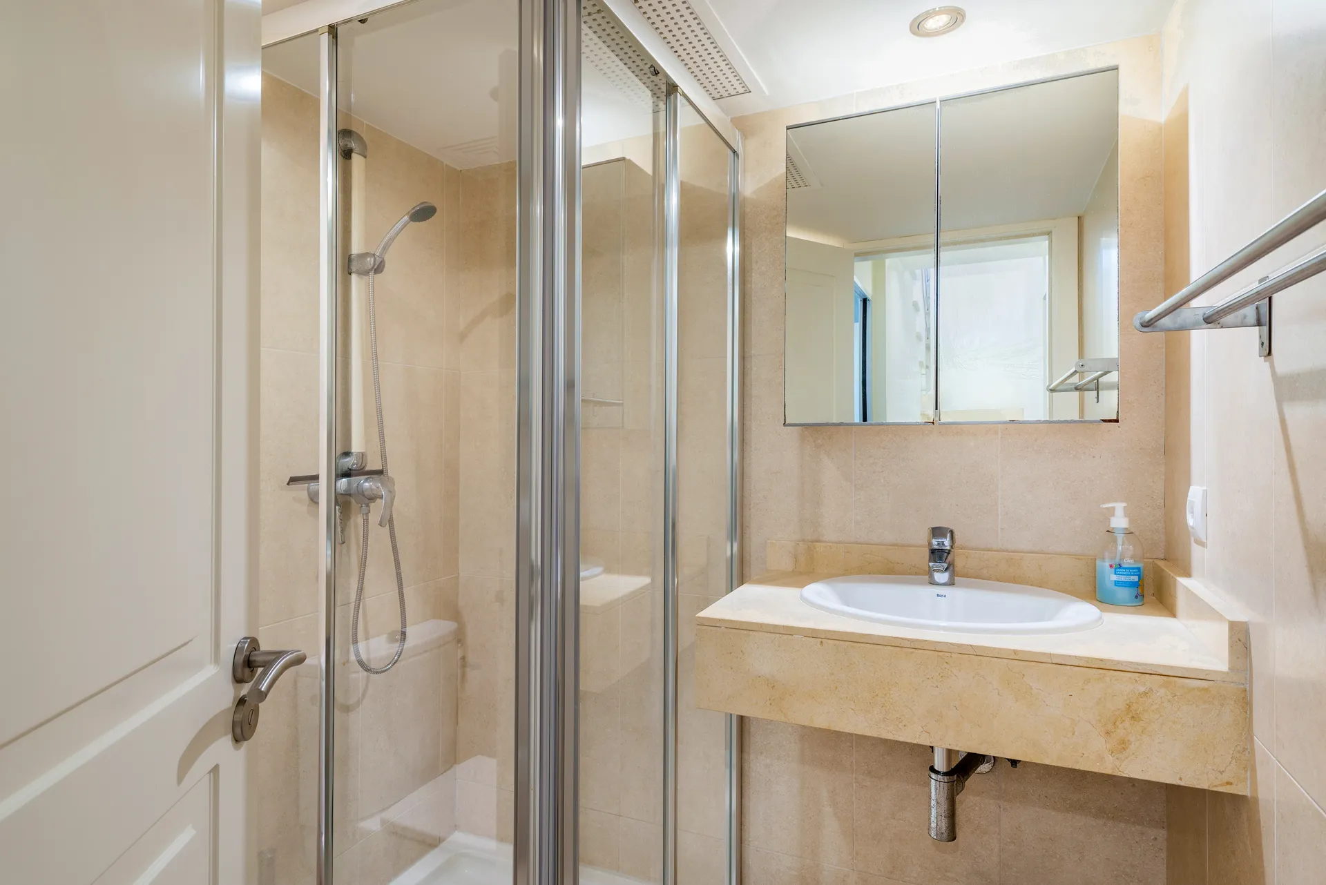 Piękny dom w zabudowie bliźniaczej z 5 sypialniami, zaledwie 100 metrów od Playa de Muro-9