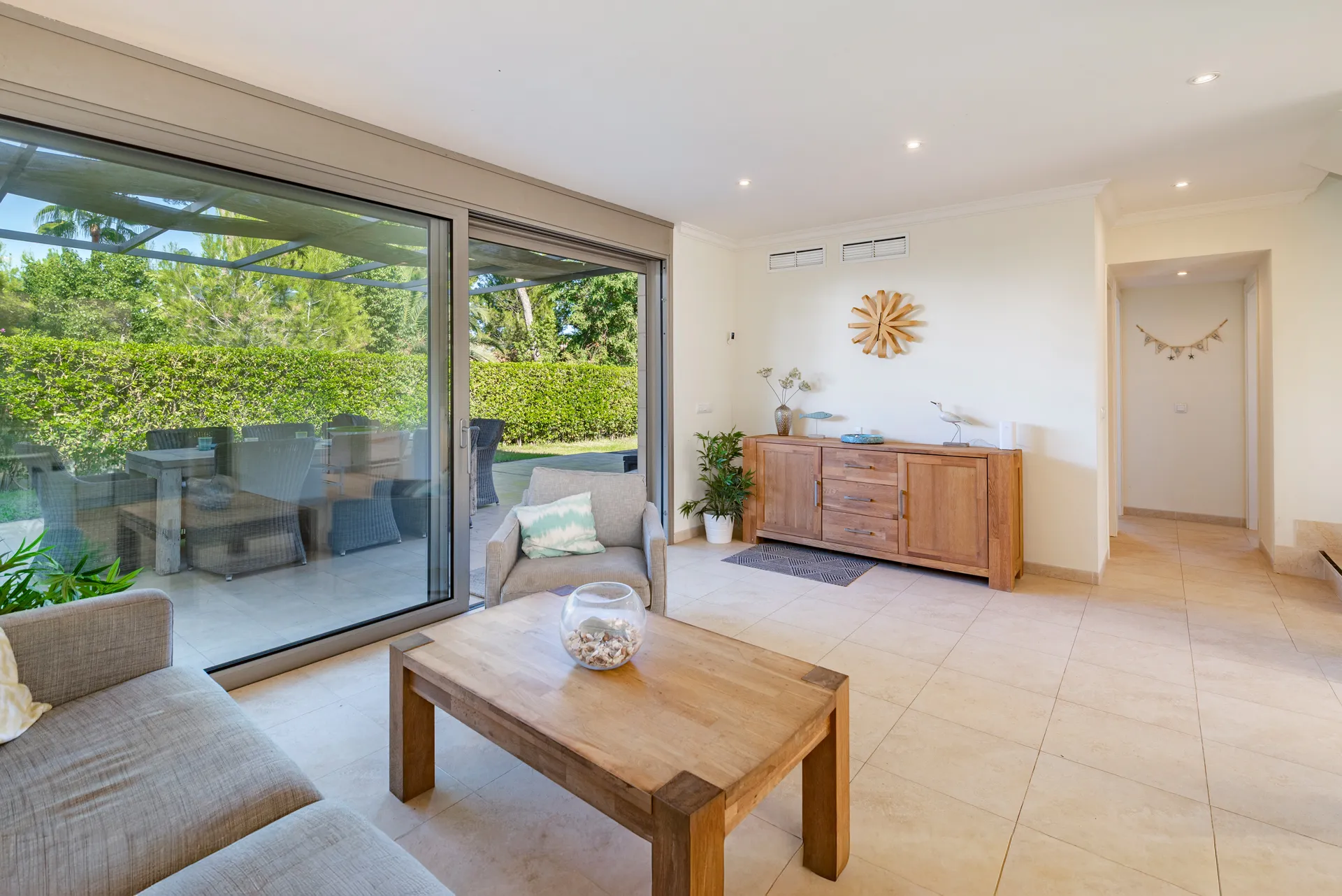 Super adossat de cinc dormitoris, a només 100 metres de la Platja de Mur-3