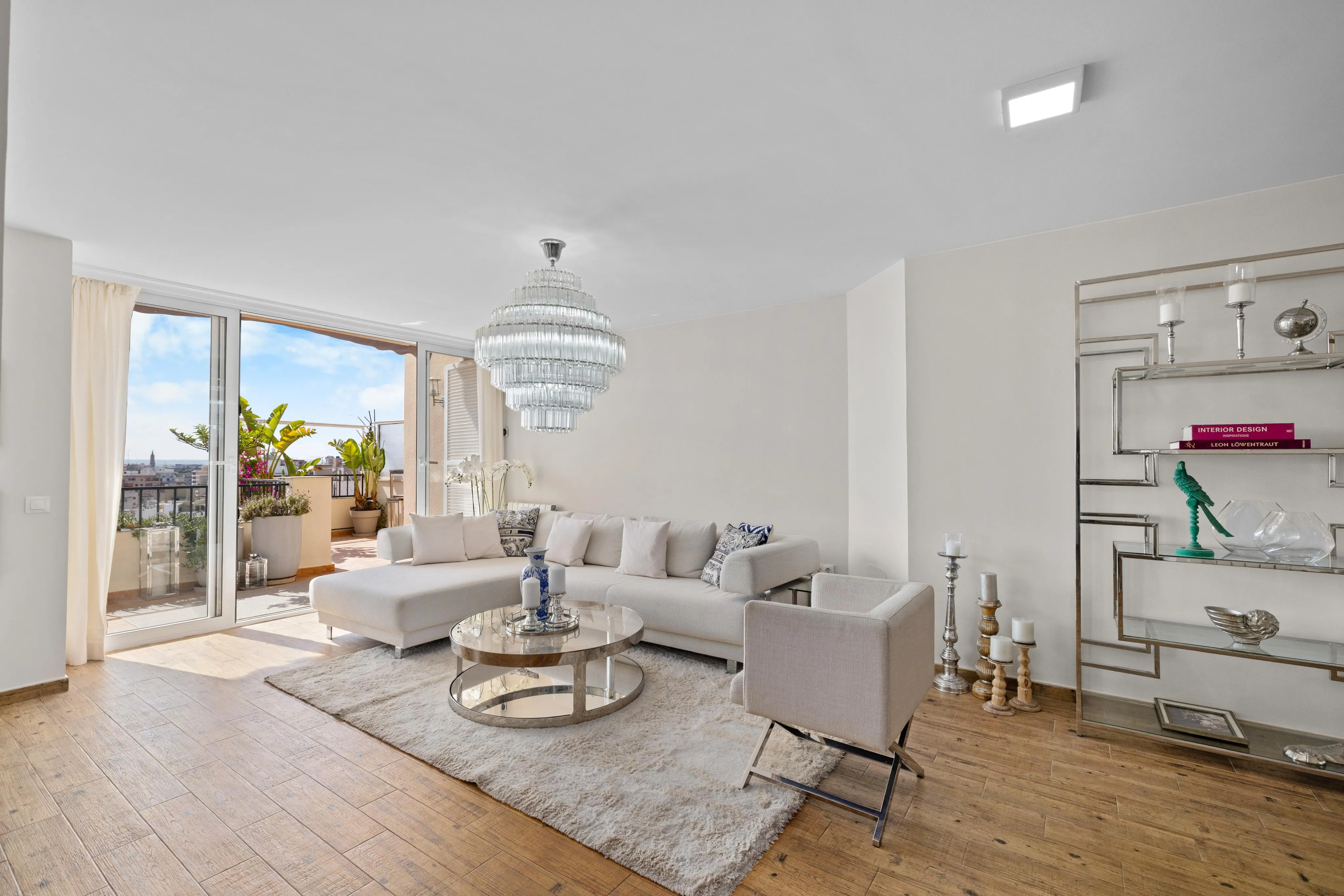 Luxueus penthouse in Palma met ruim terras en uitzicht op de haven-4