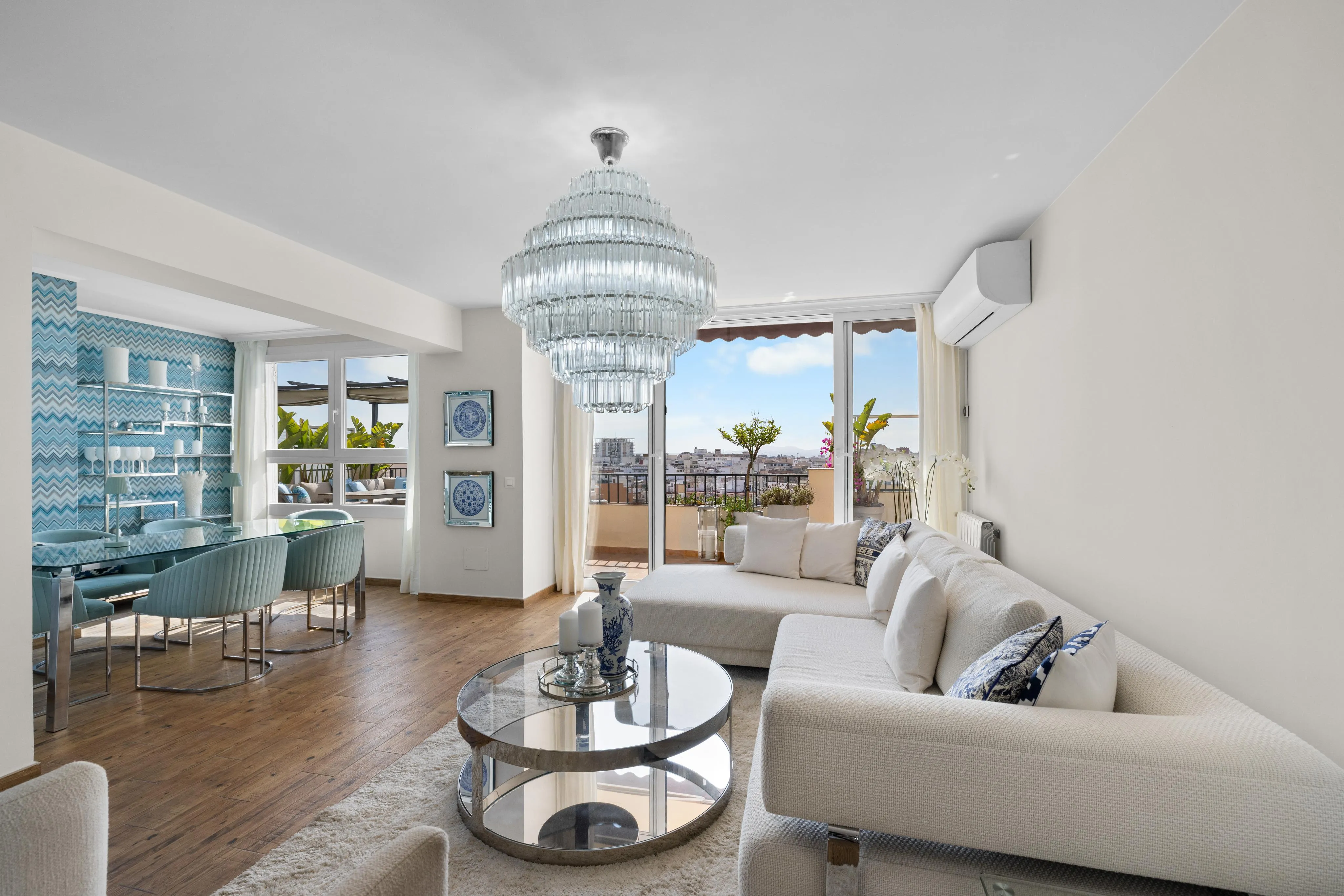 Lussuoso attico a Palma con ampia terrazza e vista sul porto-3