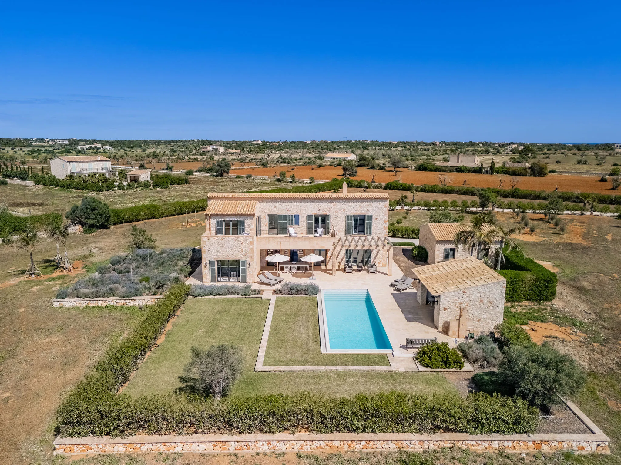 Śródziemnomorska finca z kamienia naturalnego z panoramicznym widokiem-17