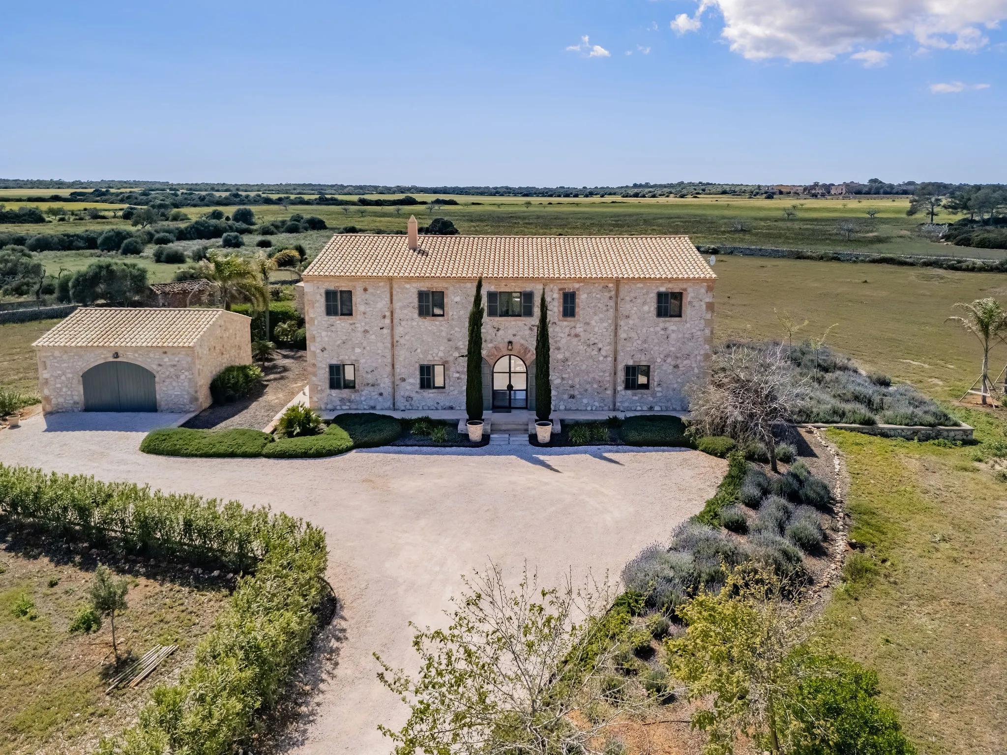 Śródziemnomorska finca z kamienia naturalnego z panoramicznym widokiem-15
