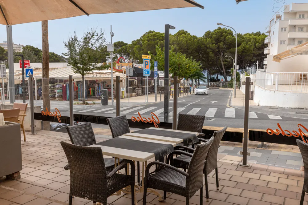 Restaurang med lägenhet för uthyrning i Peguera-7