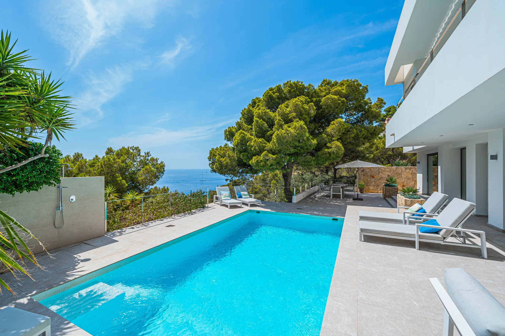Exclusive villa with breathtaking sea views and maximum privacy-17
