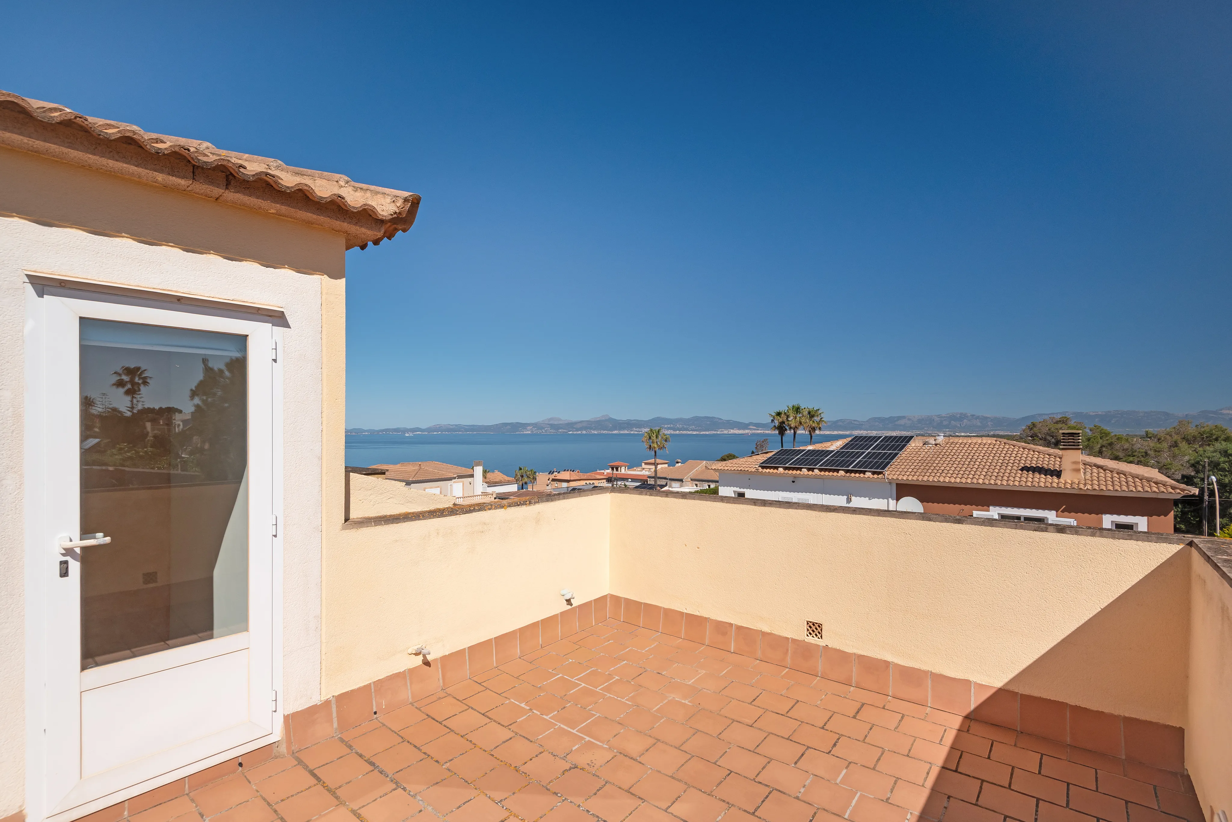 Una bonica casa adossada amb vistes al mar-18